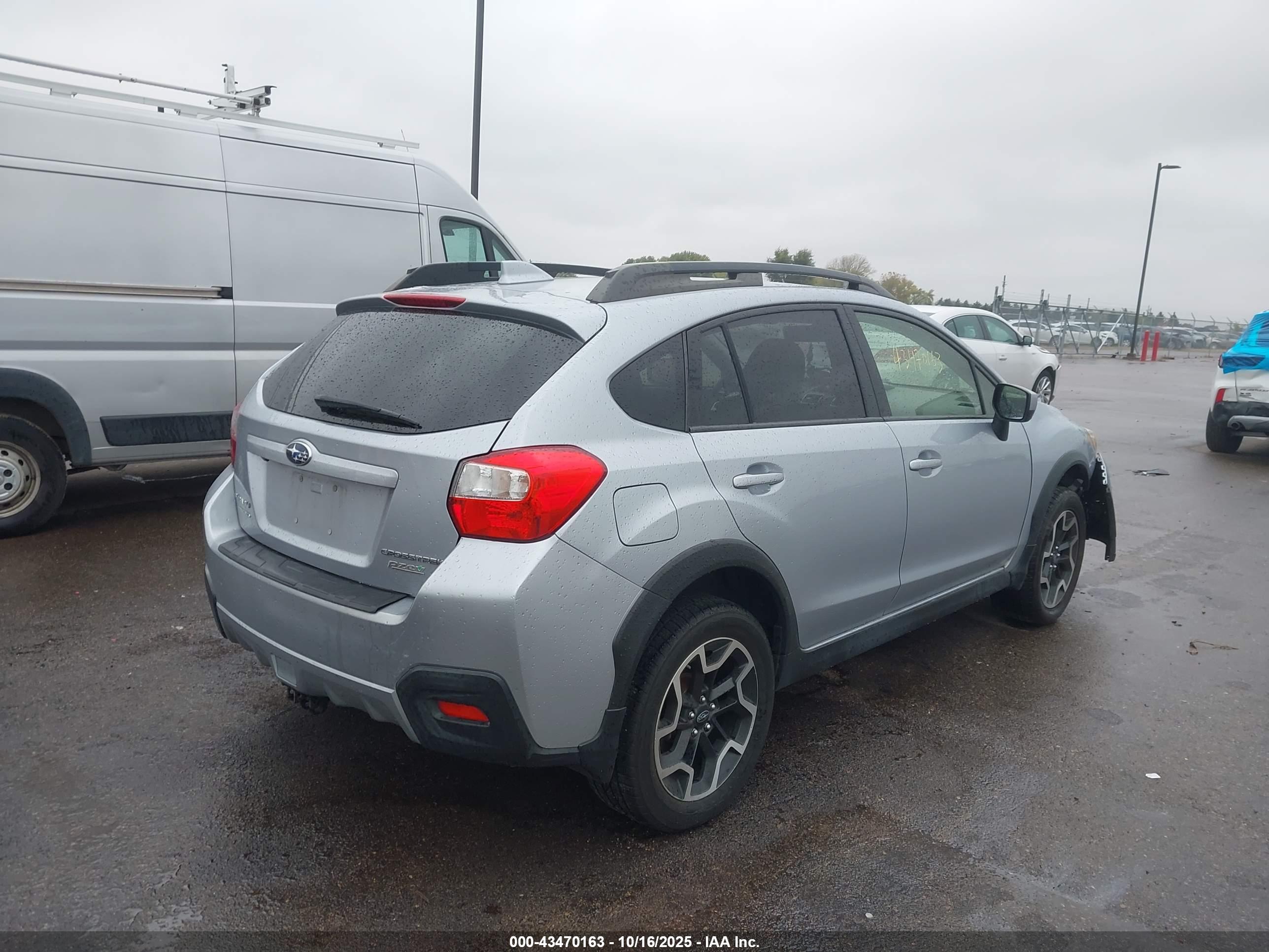 SUBARU CROSSTREK image 4