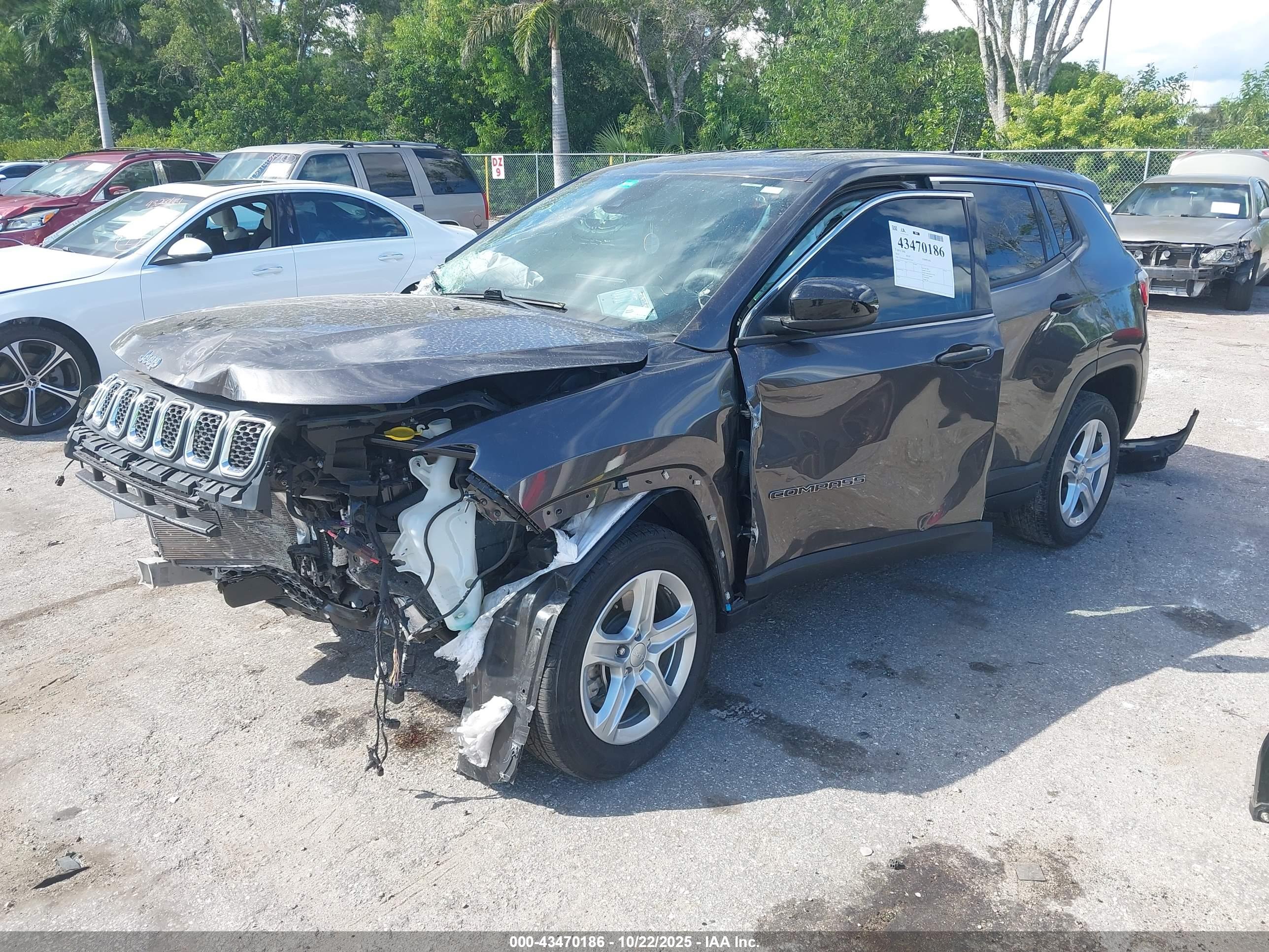 JEEP COMPASS image 2