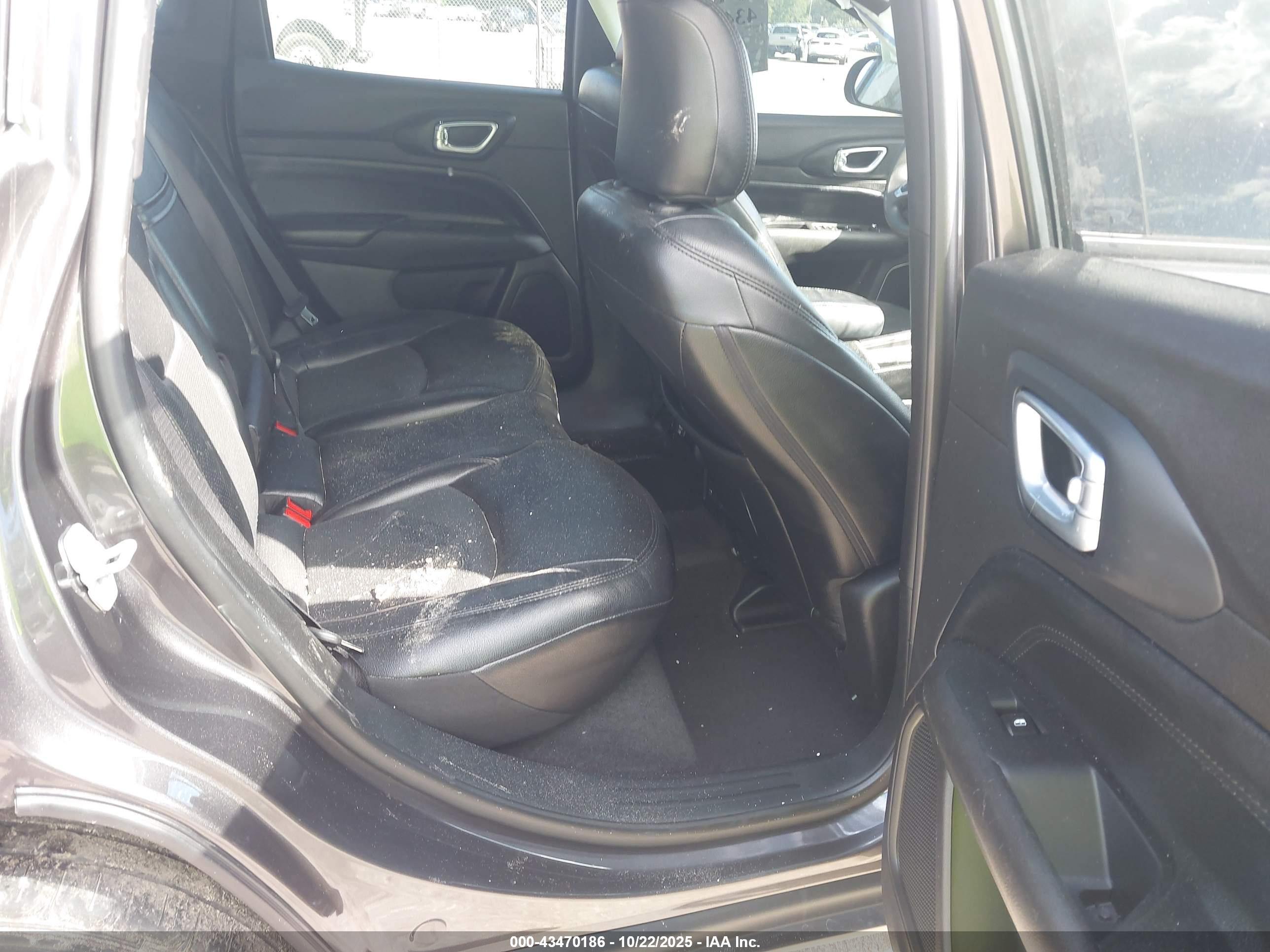 JEEP COMPASS image 8