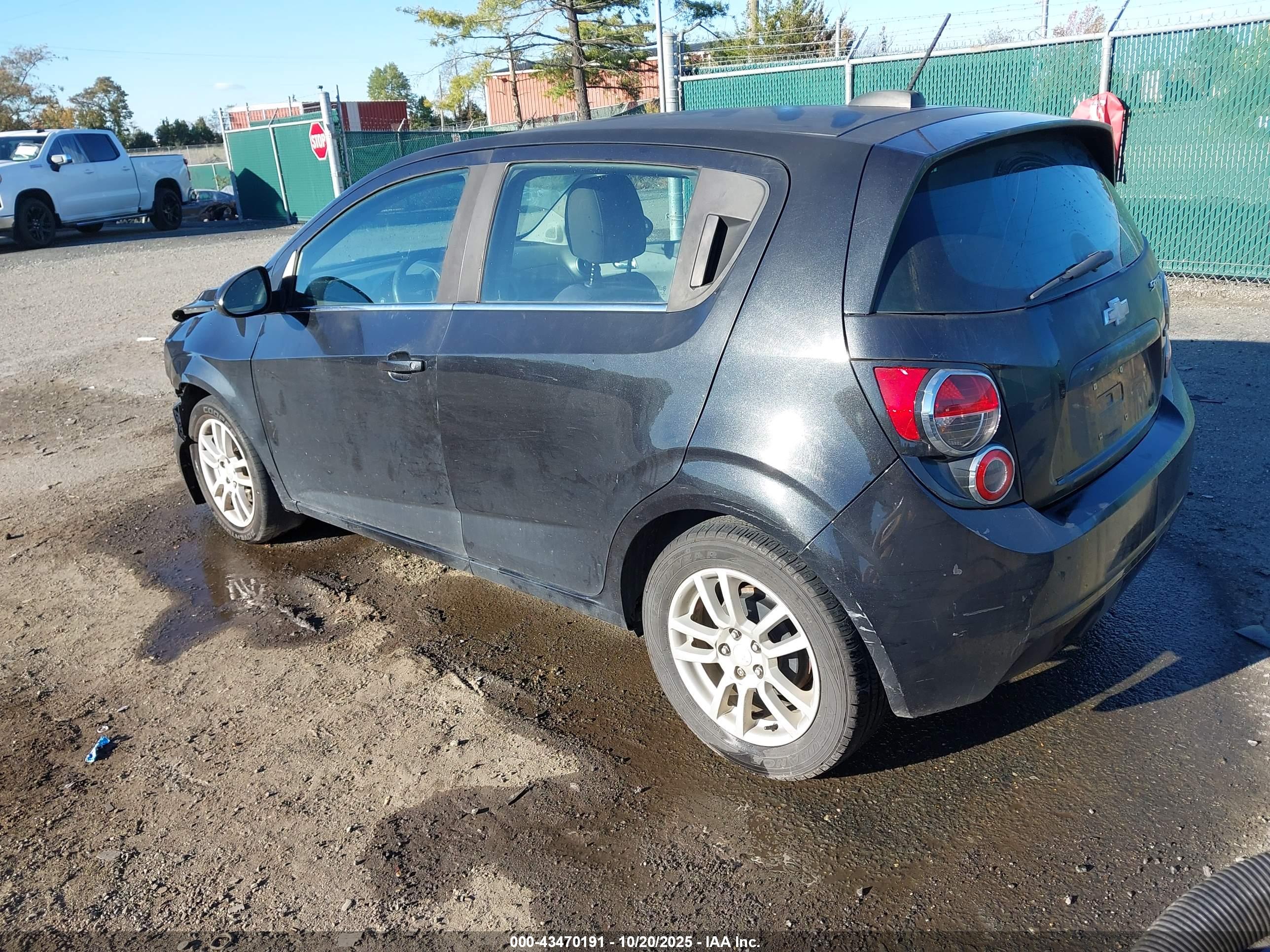 CHEVROLET SONIC image 3