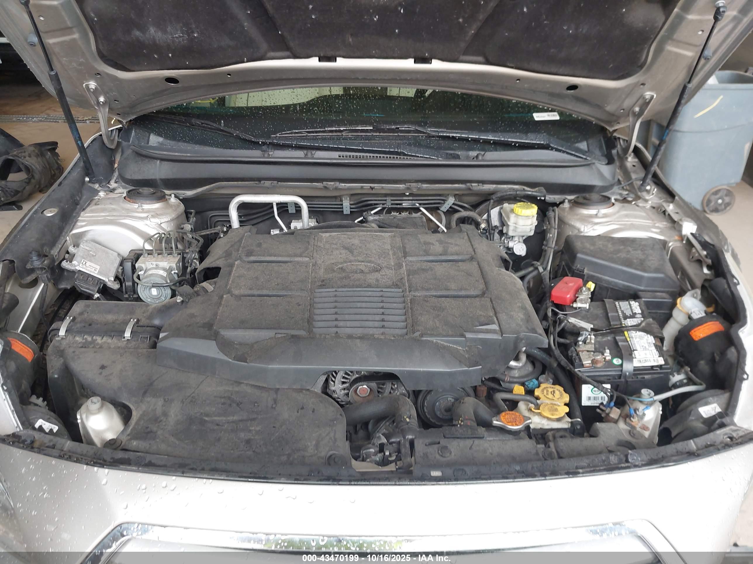 SUBARU OUTBACK image 10