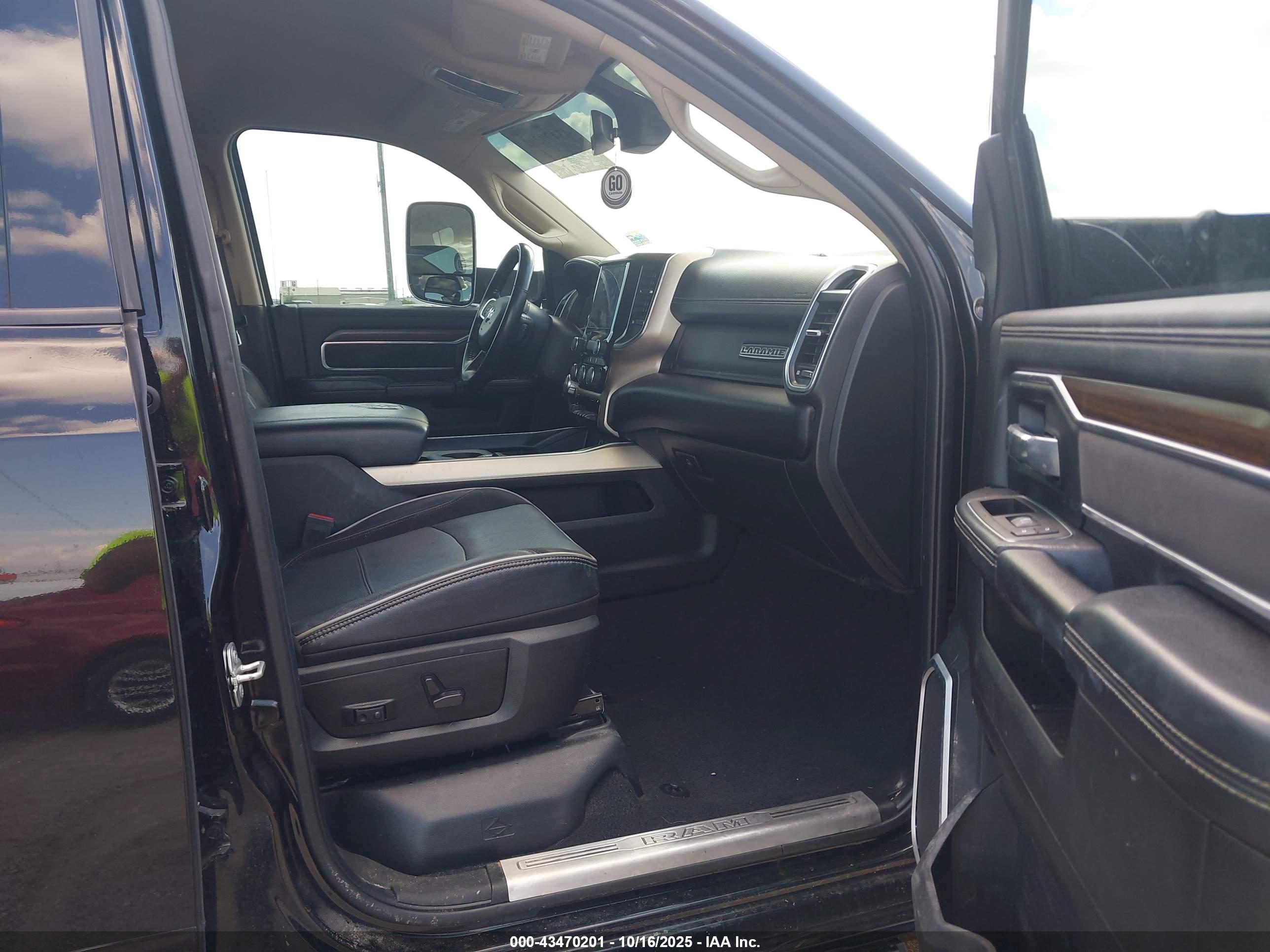 RAM 2500 image 5