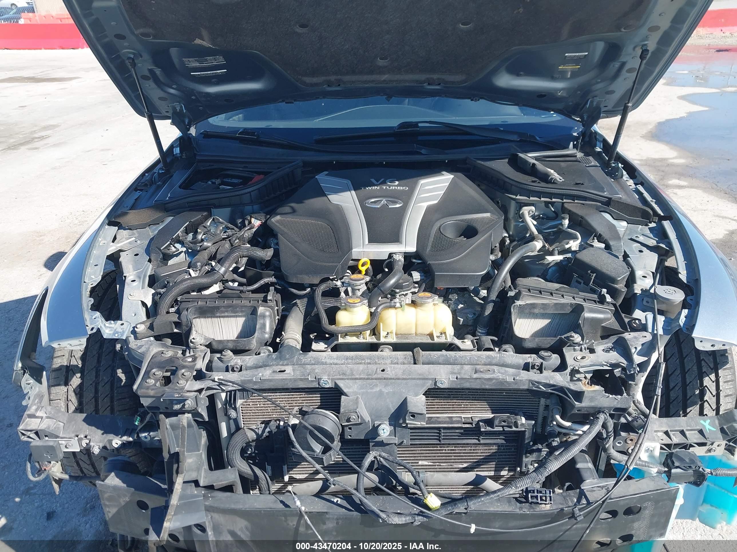INFINITI Q60 image 10