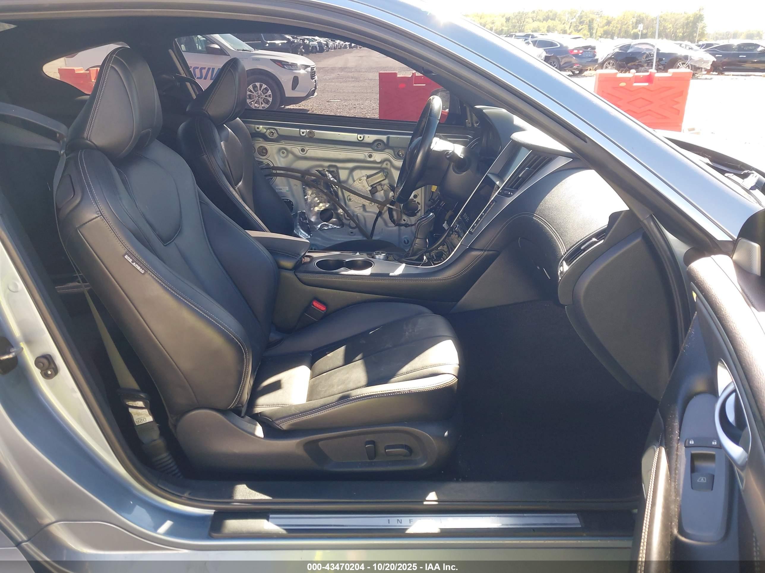 INFINITI Q60 image 5