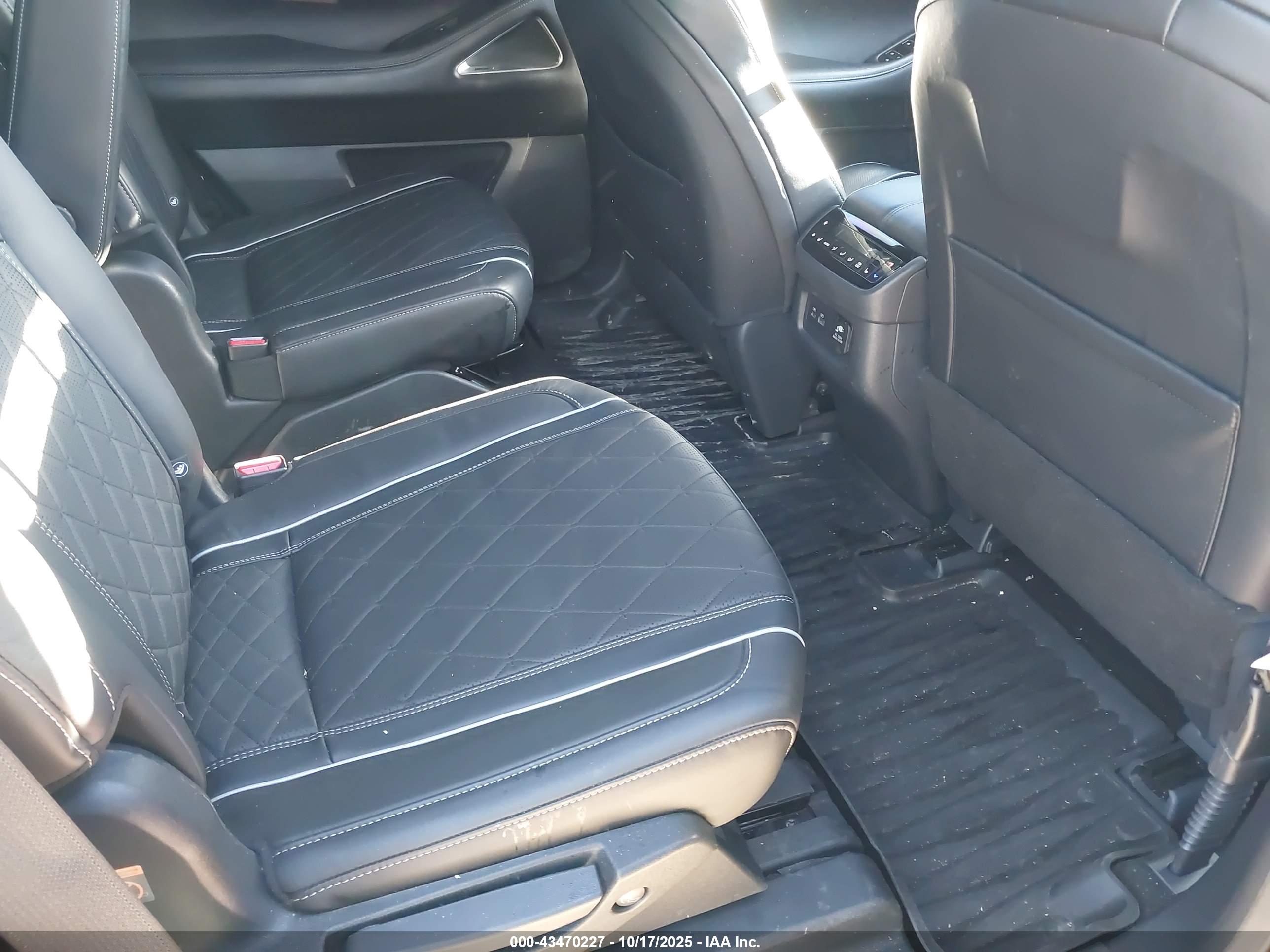 INFINITI QX60 image 8