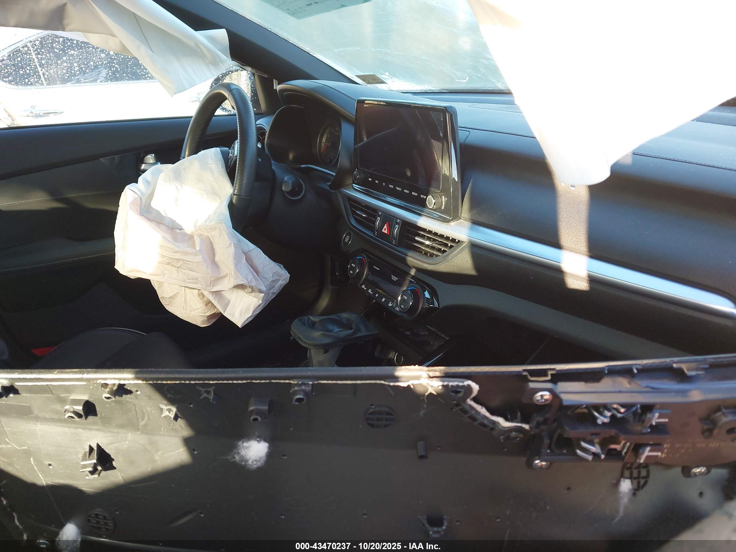 KIA FORTE image 5