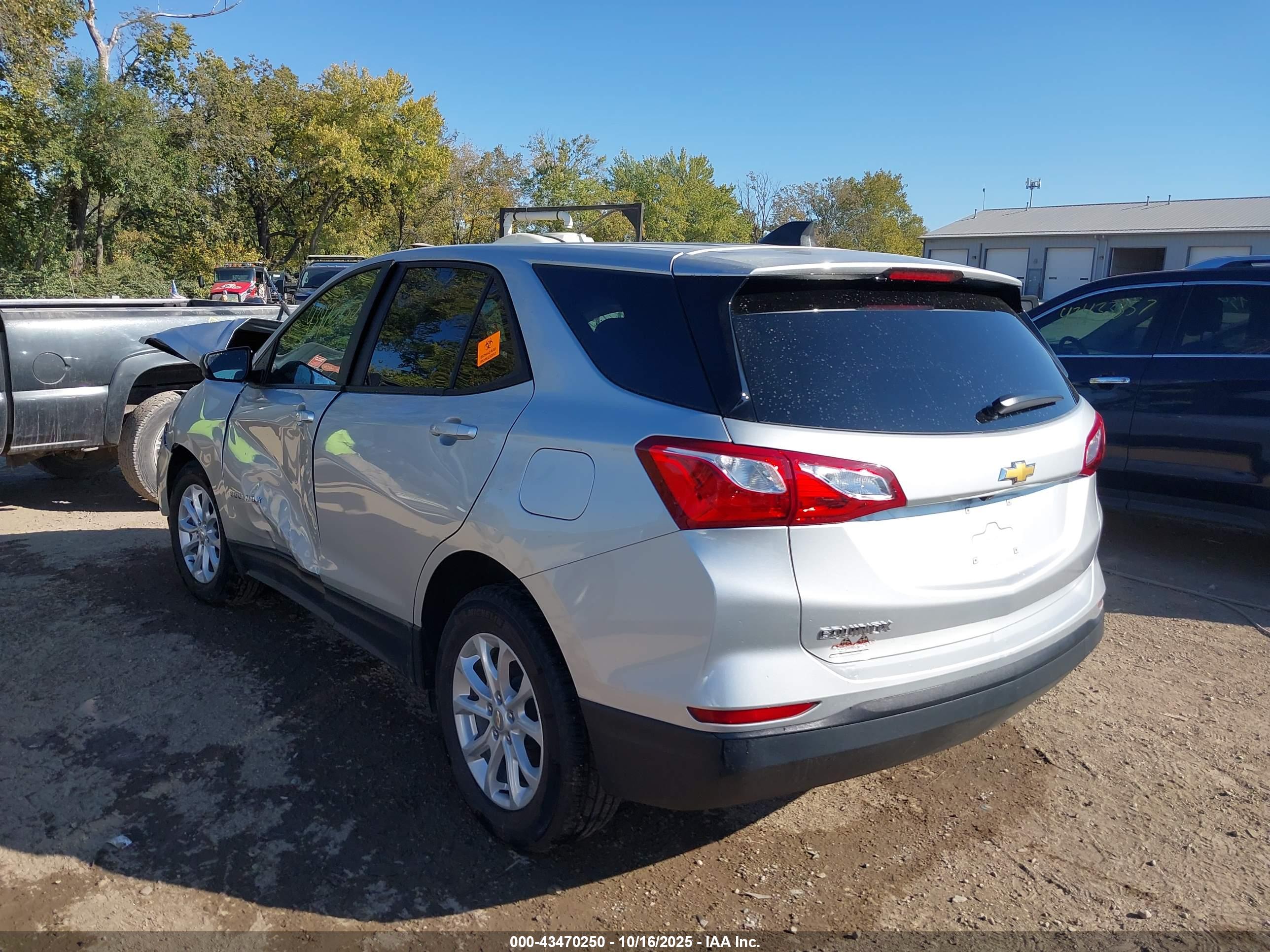 CHEVROLET EQUINOX image 3