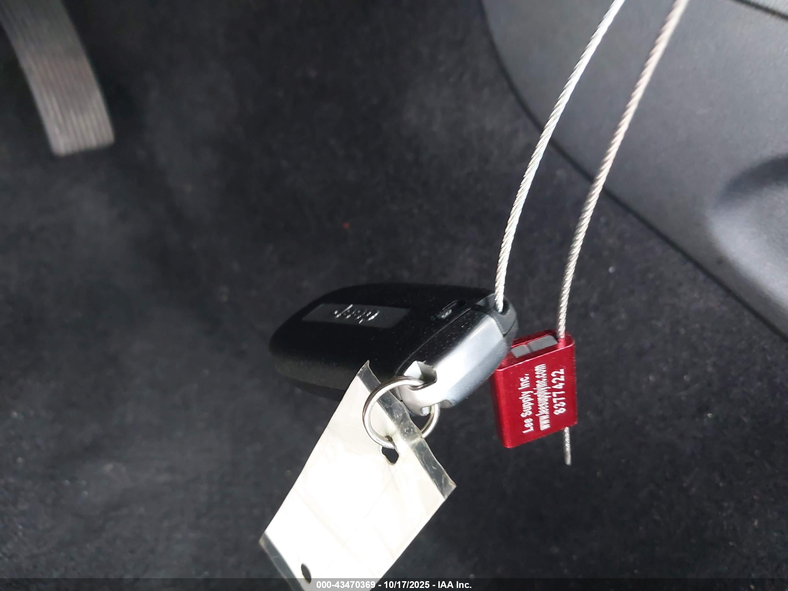JEEP GRAND image 11