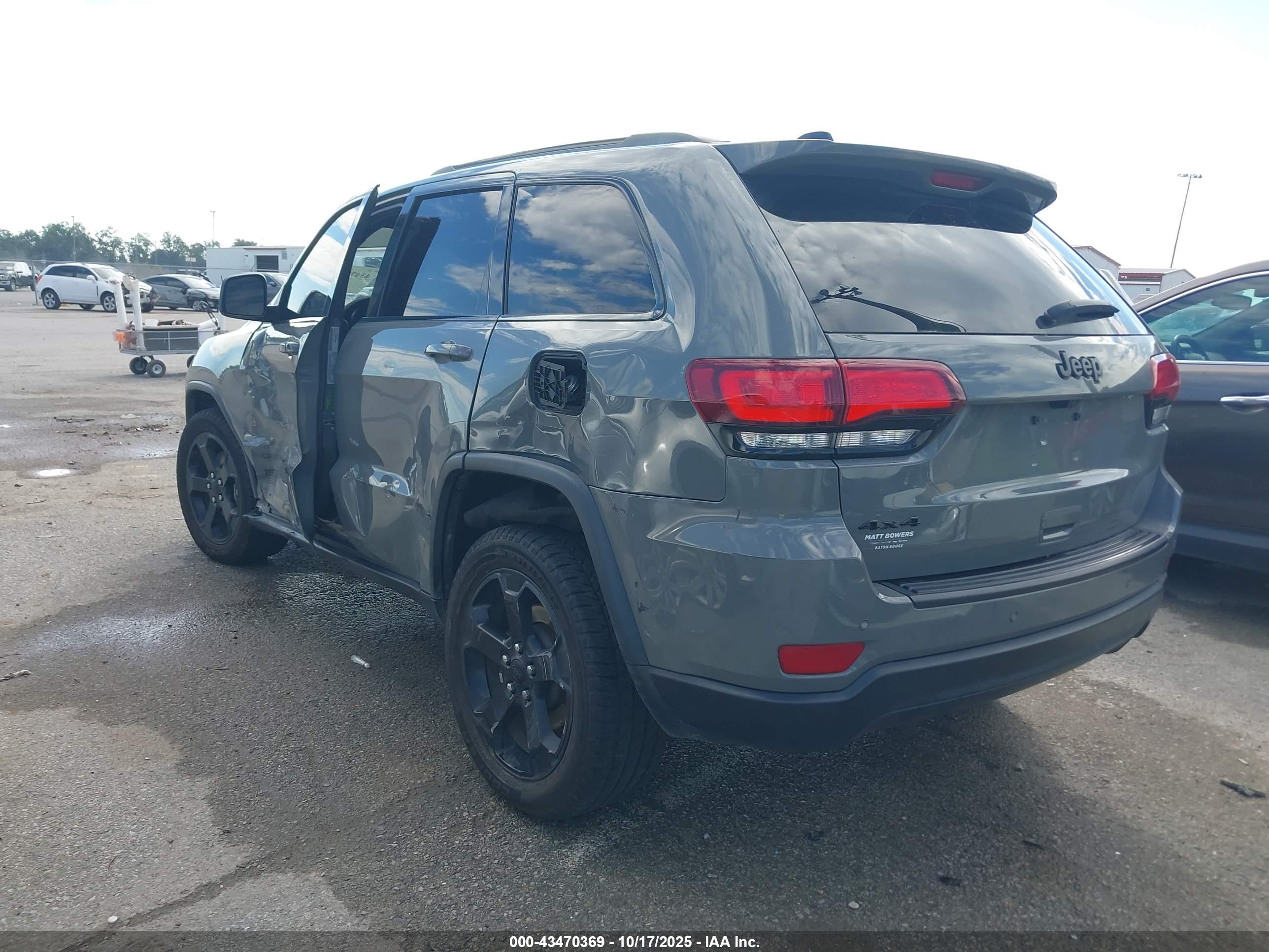 JEEP GRAND image 3