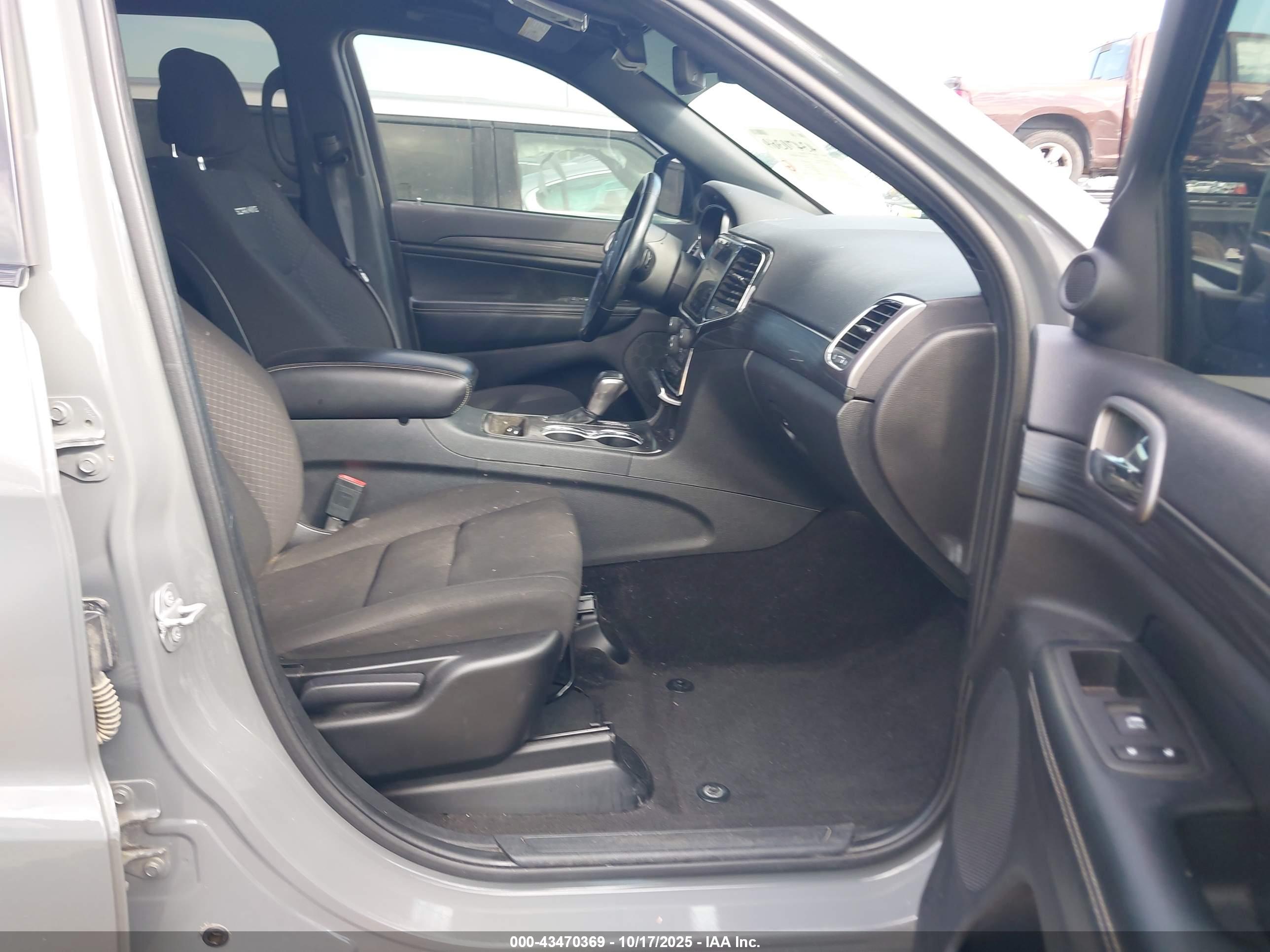 JEEP GRAND image 5