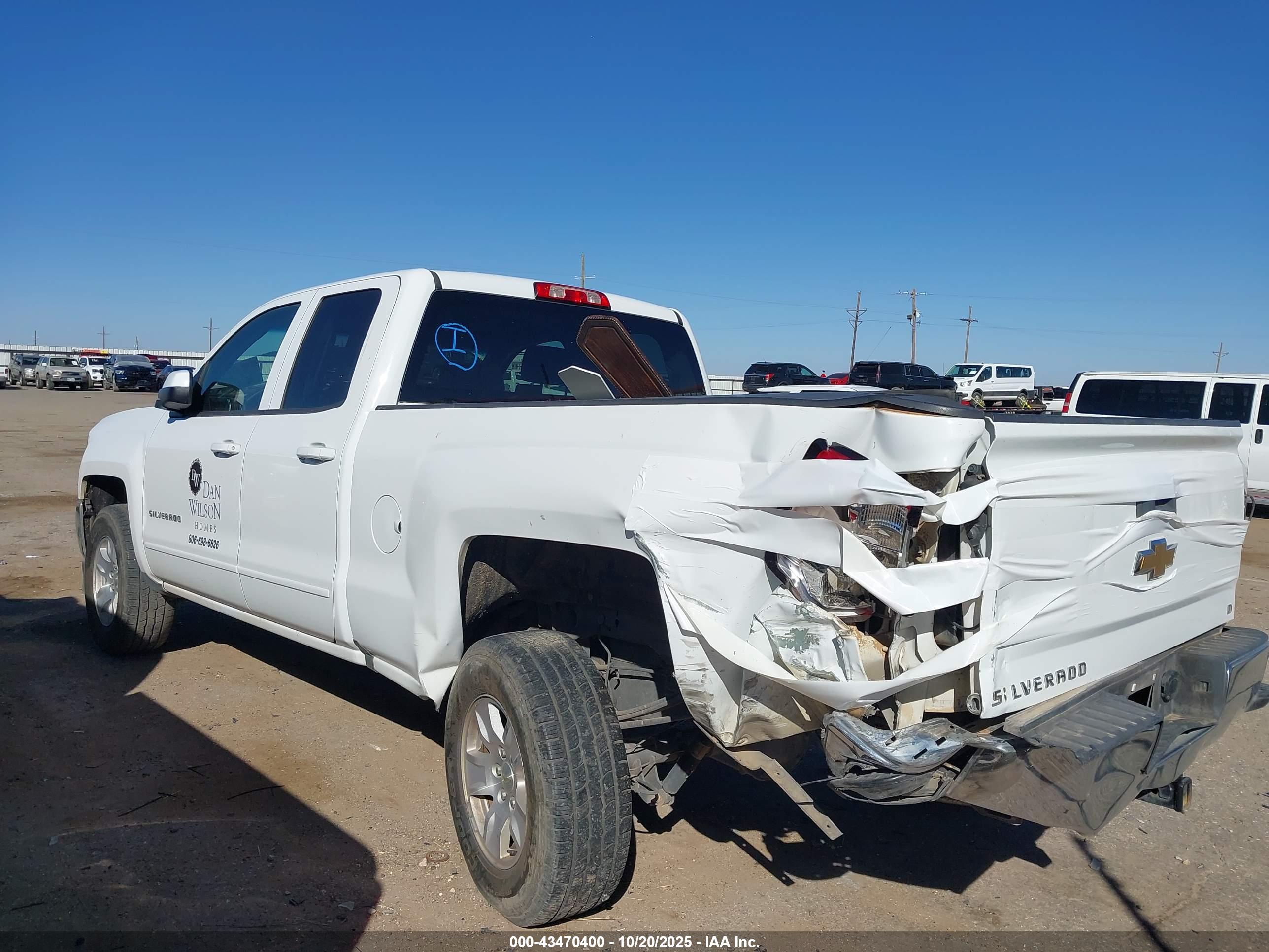 CHEVROLET SILVERADO image 3