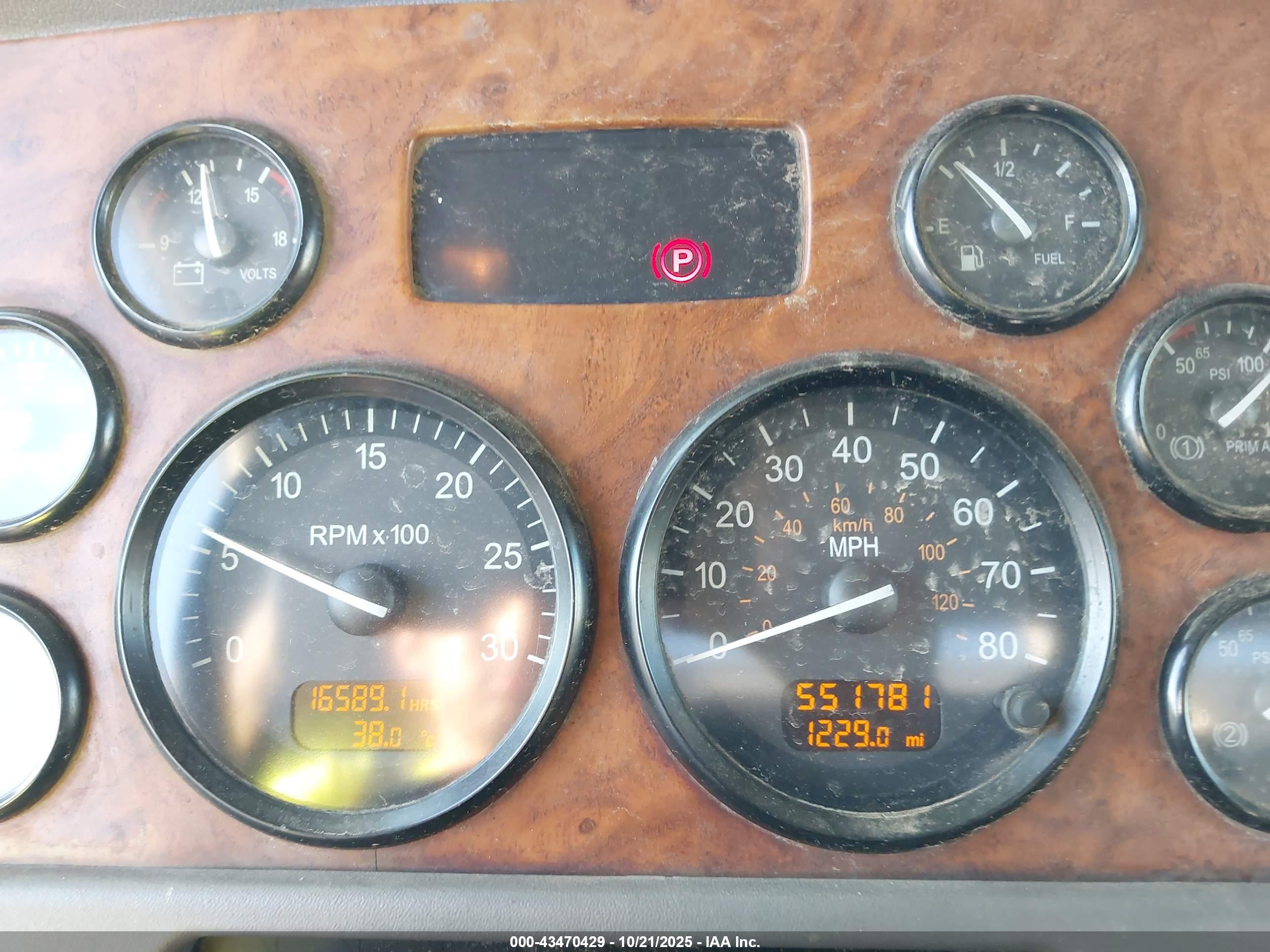 PETERBILT 385 image 6