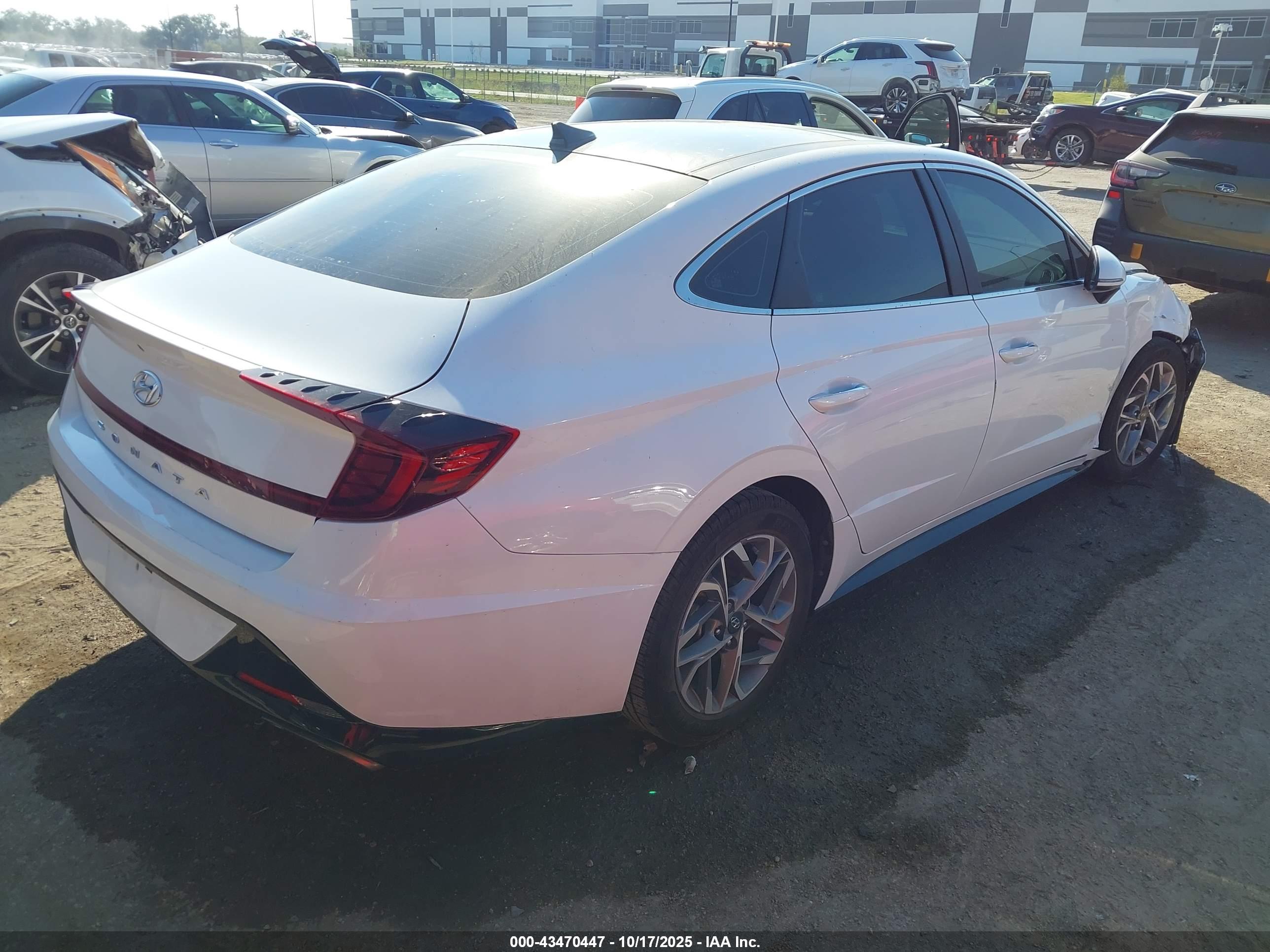 HYUNDAI SONATA image 4
