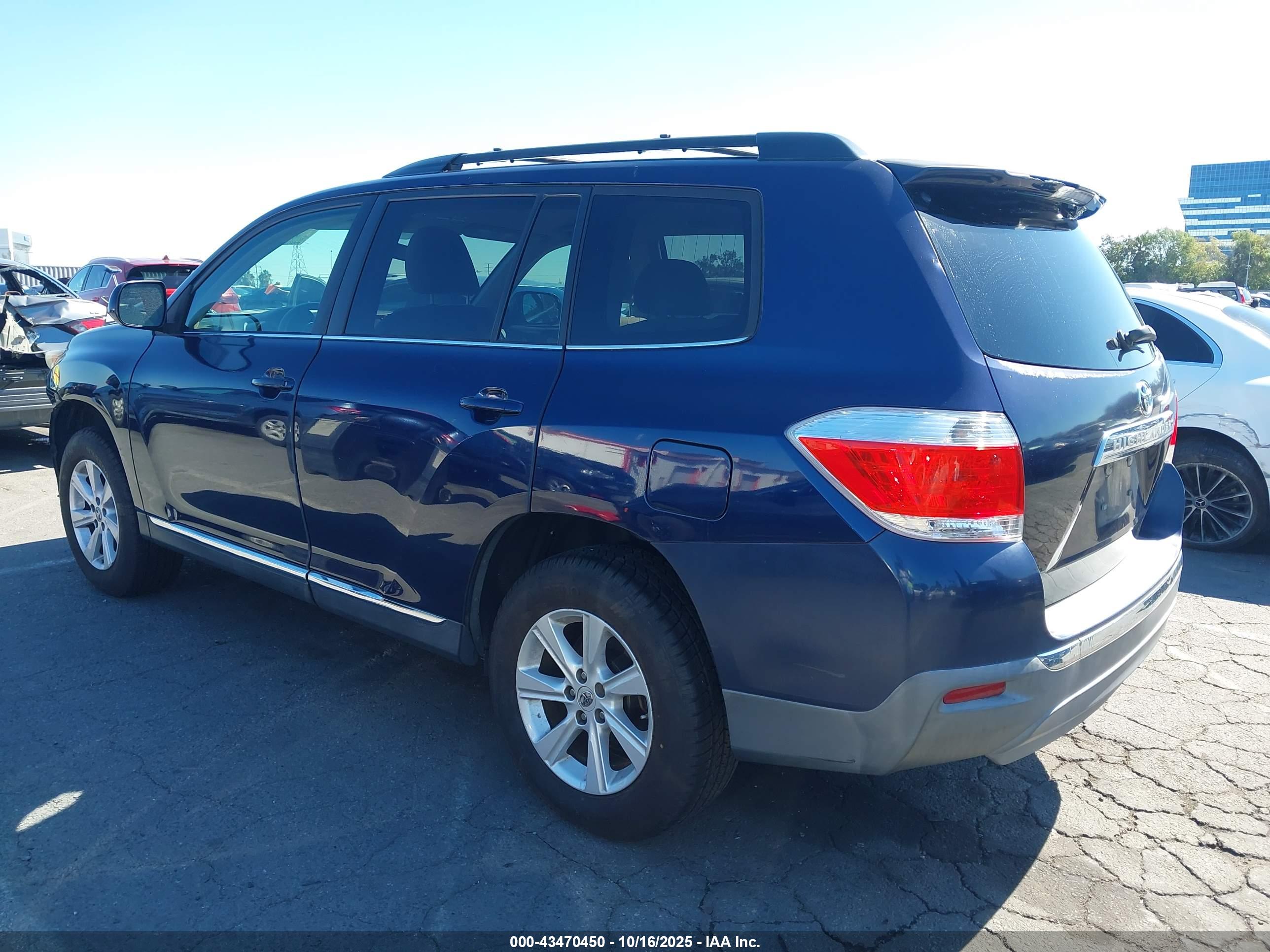 TOYOTA HIGHLANDER image 3