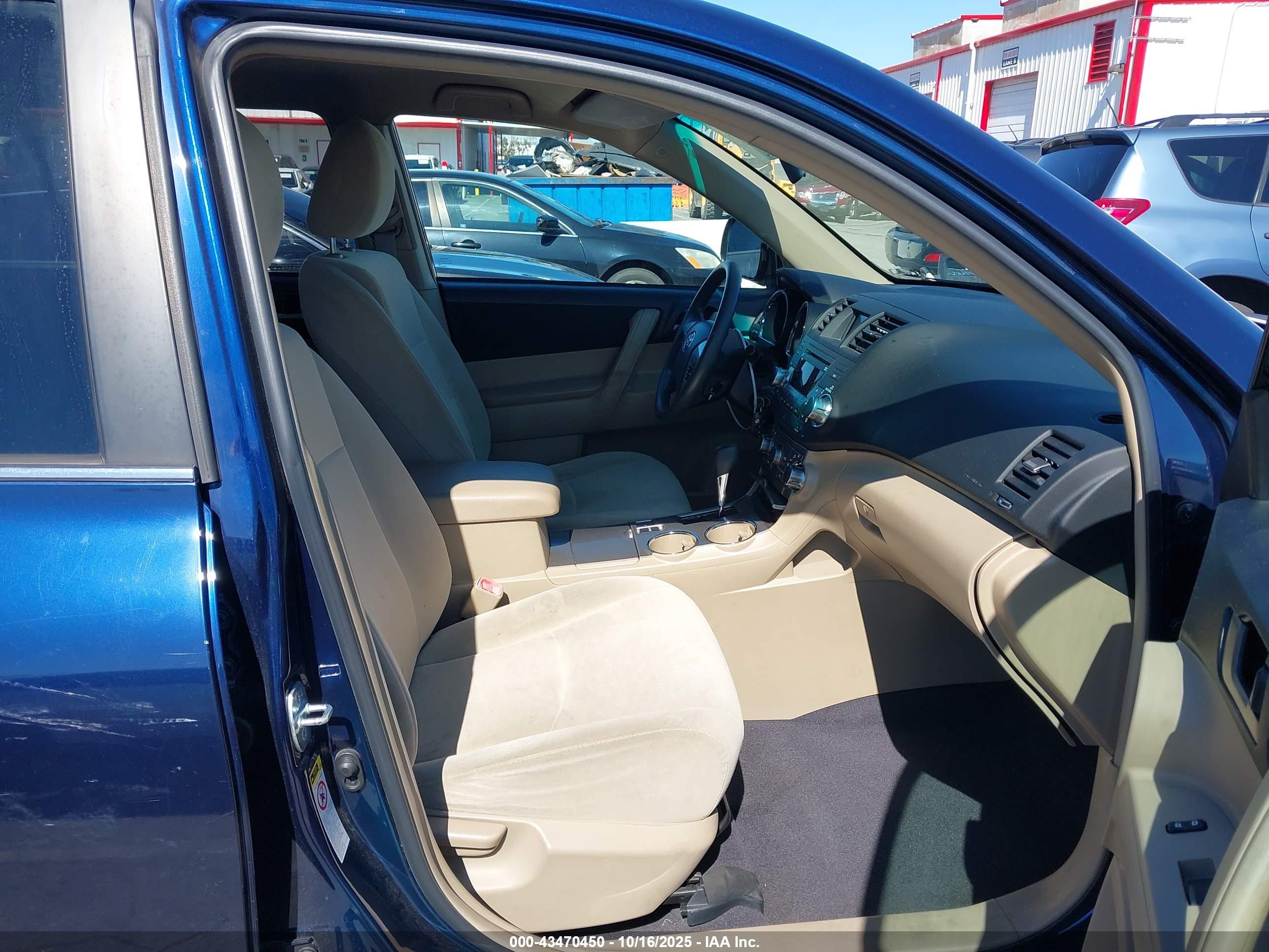 TOYOTA HIGHLANDER image 5
