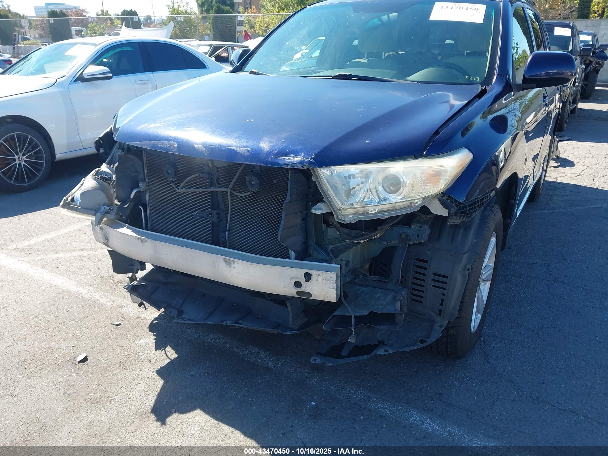 TOYOTA HIGHLANDER image 6