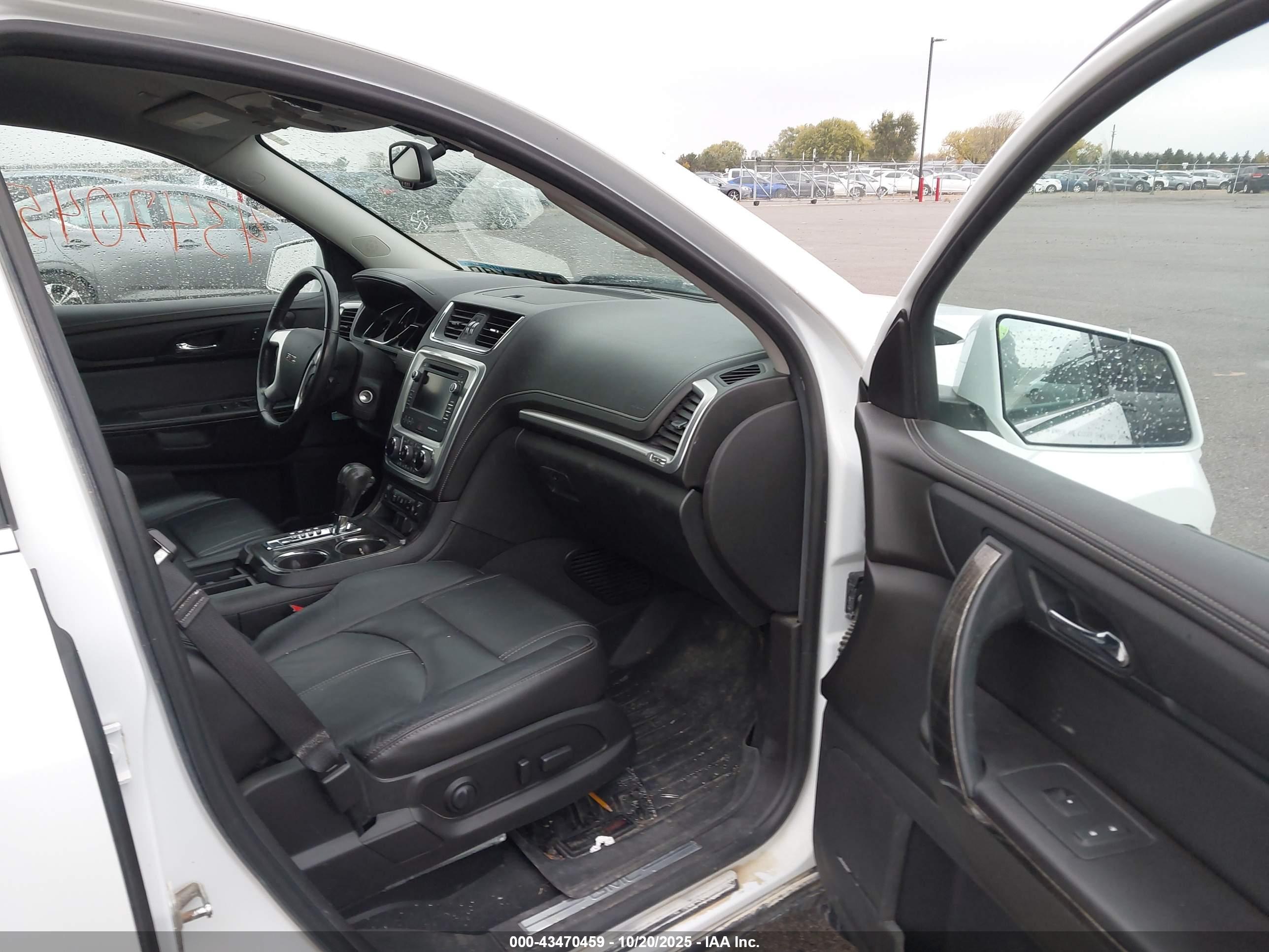 GMC ACADIA image 5