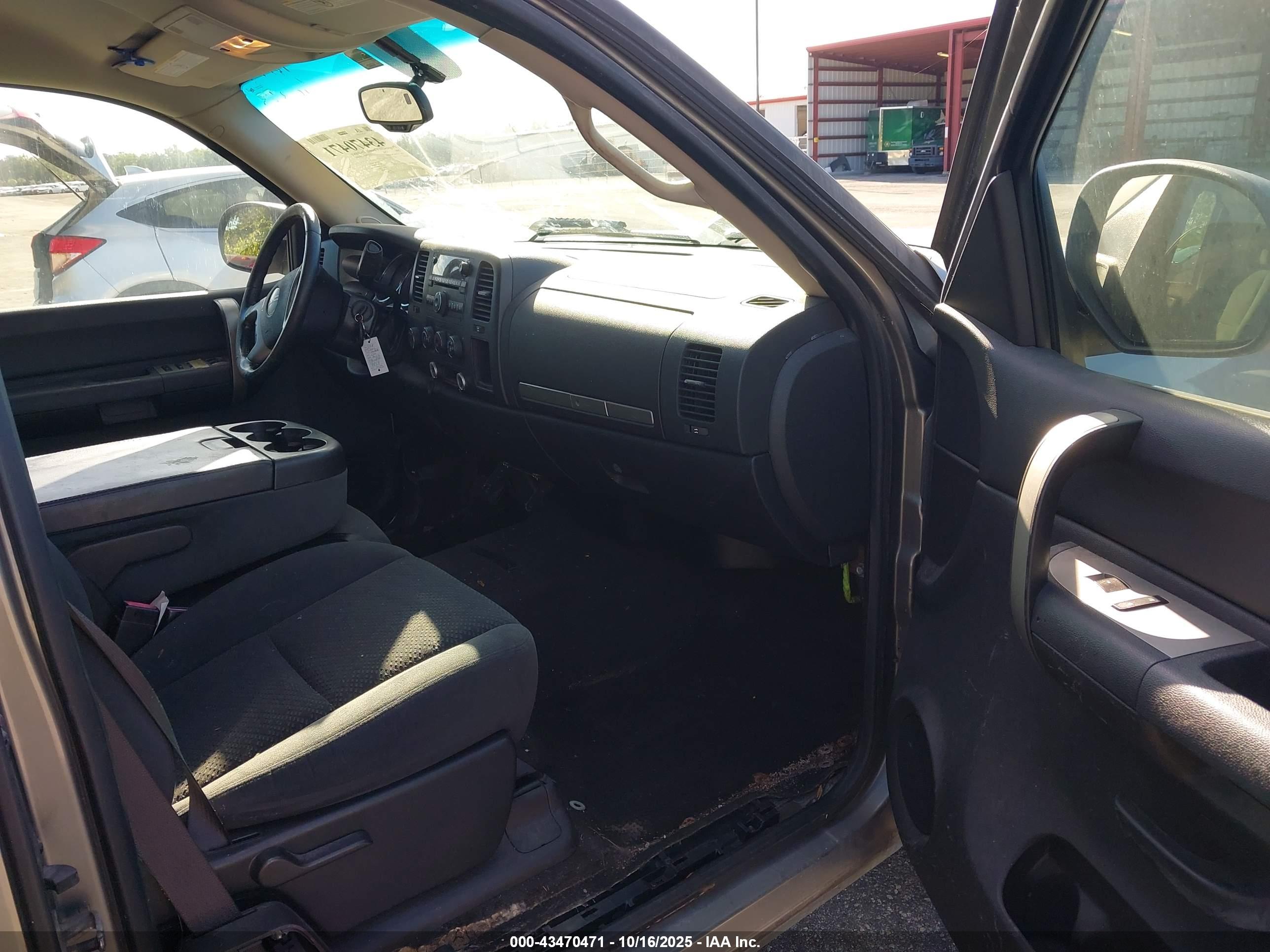 GMC SIERRA image 5