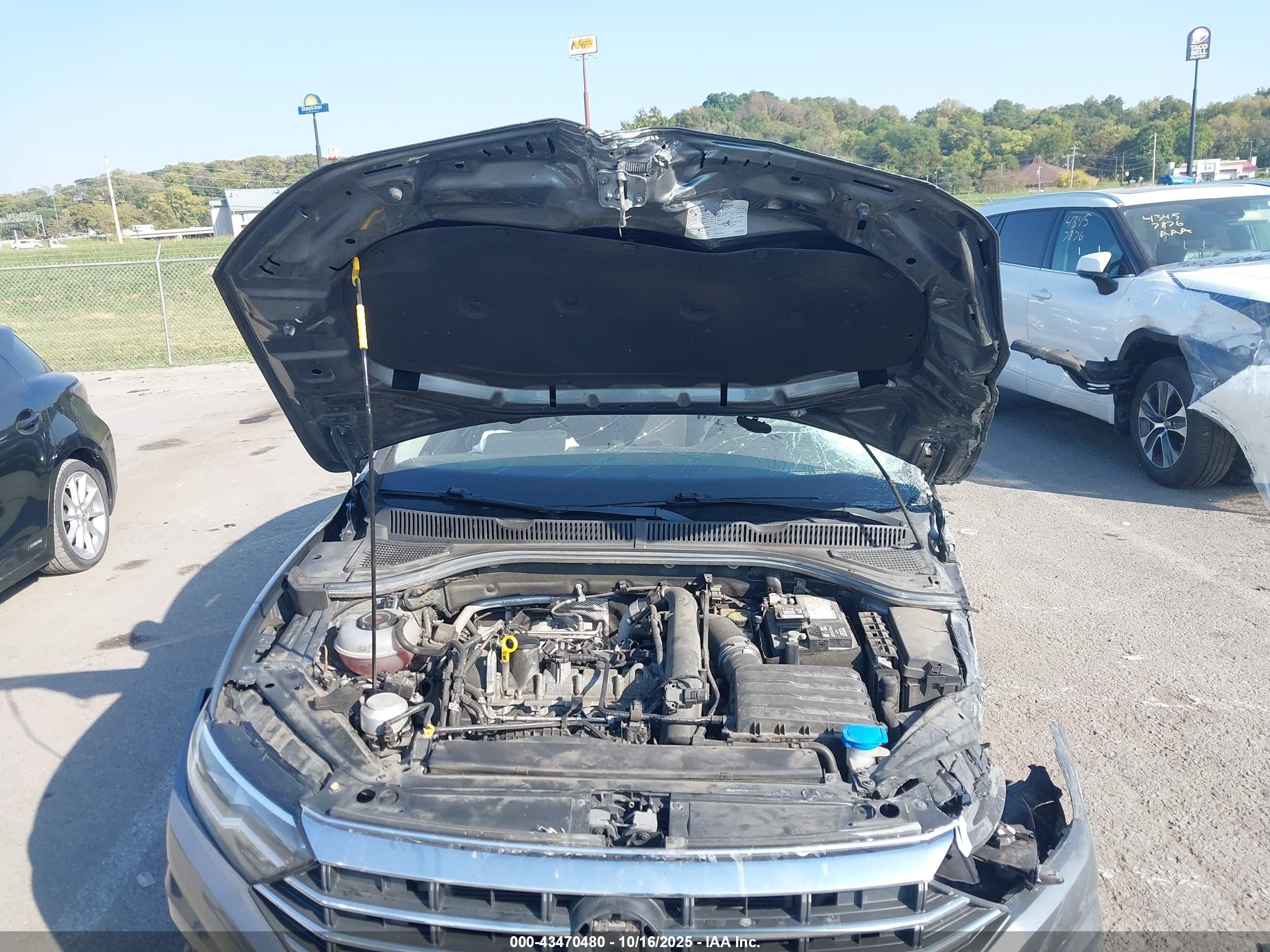 VOLKSWAGEN JETTA image 10