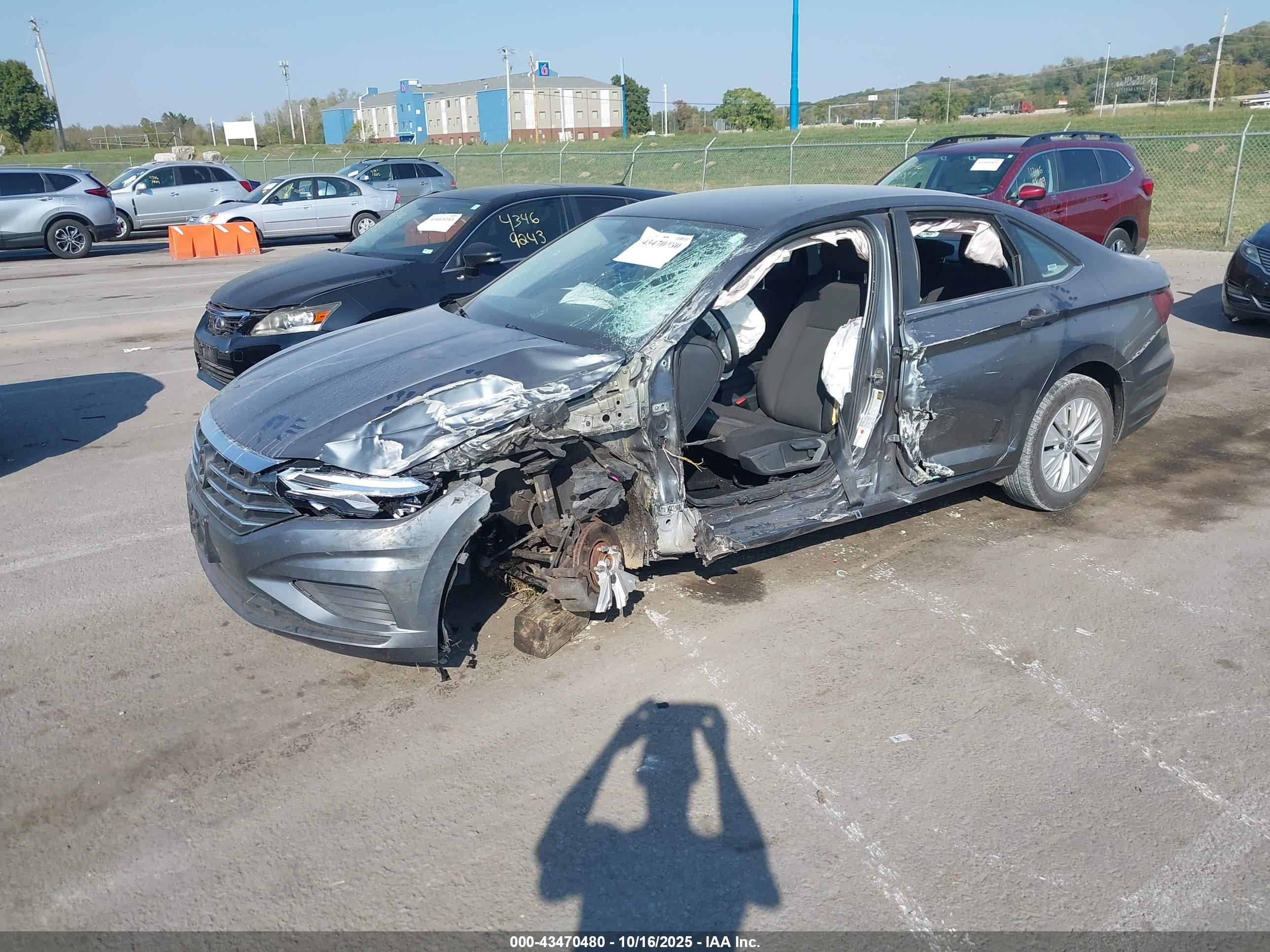 VOLKSWAGEN JETTA image 2