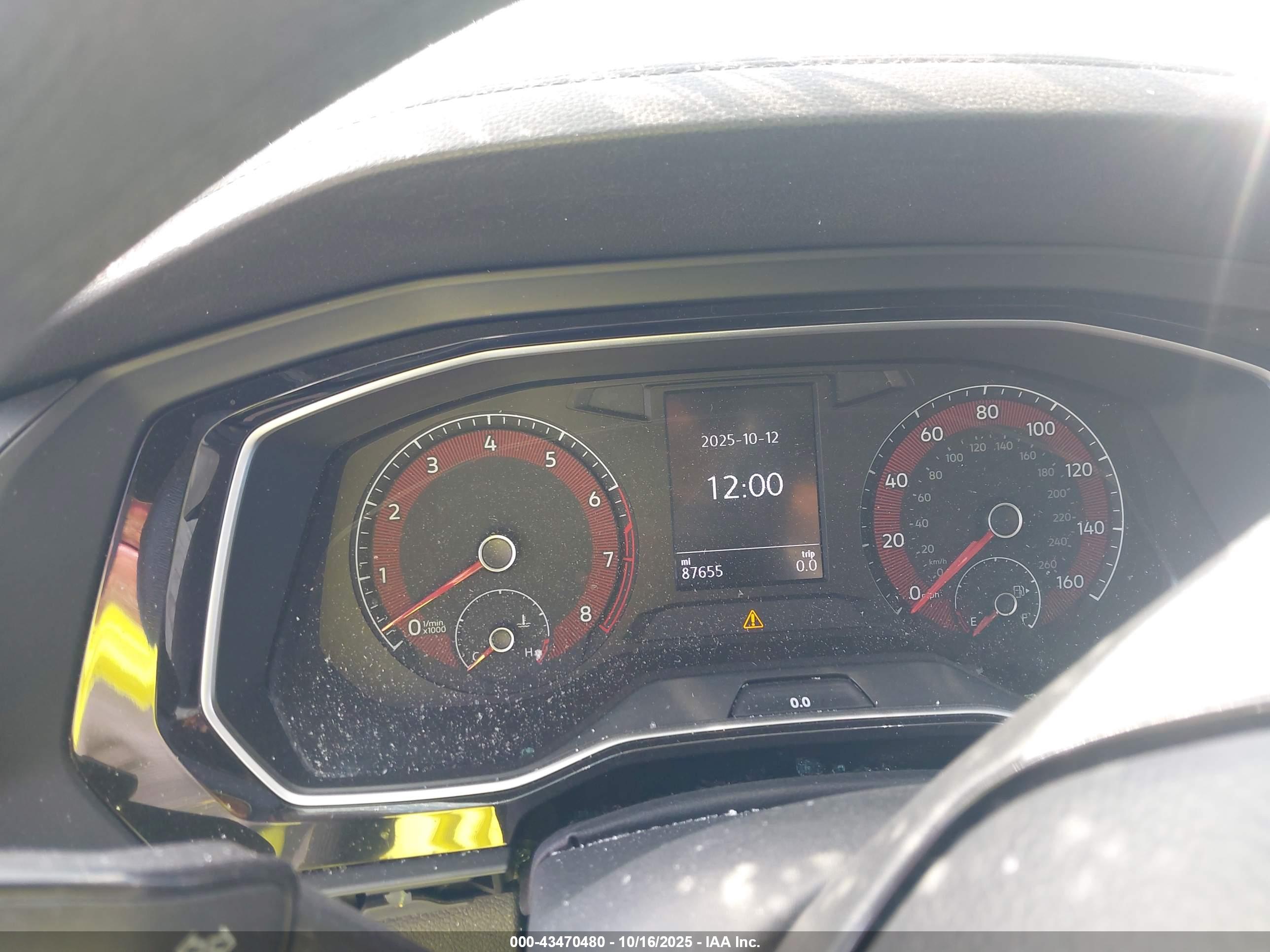 VOLKSWAGEN JETTA image 7