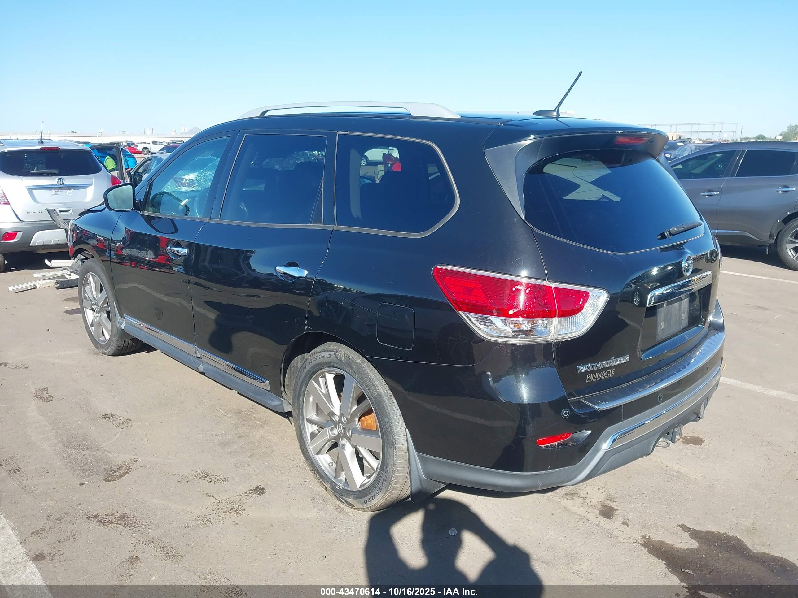 NISSAN PATHFINDER image 3