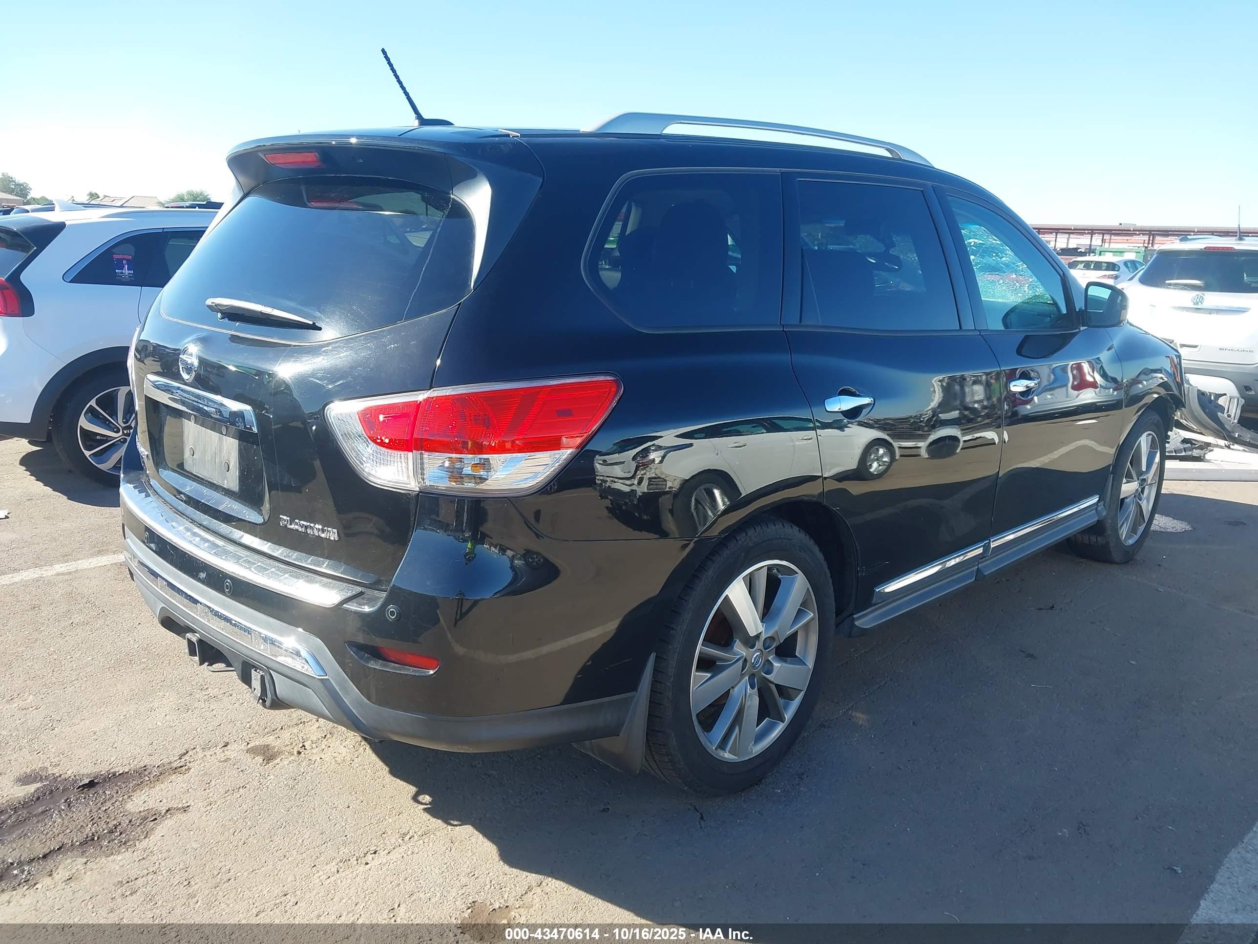 NISSAN PATHFINDER image 4