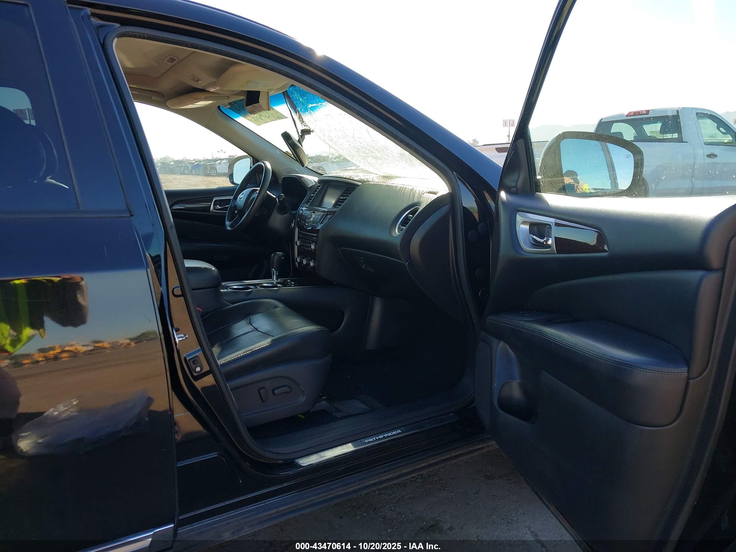 NISSAN PATHFINDER image 5