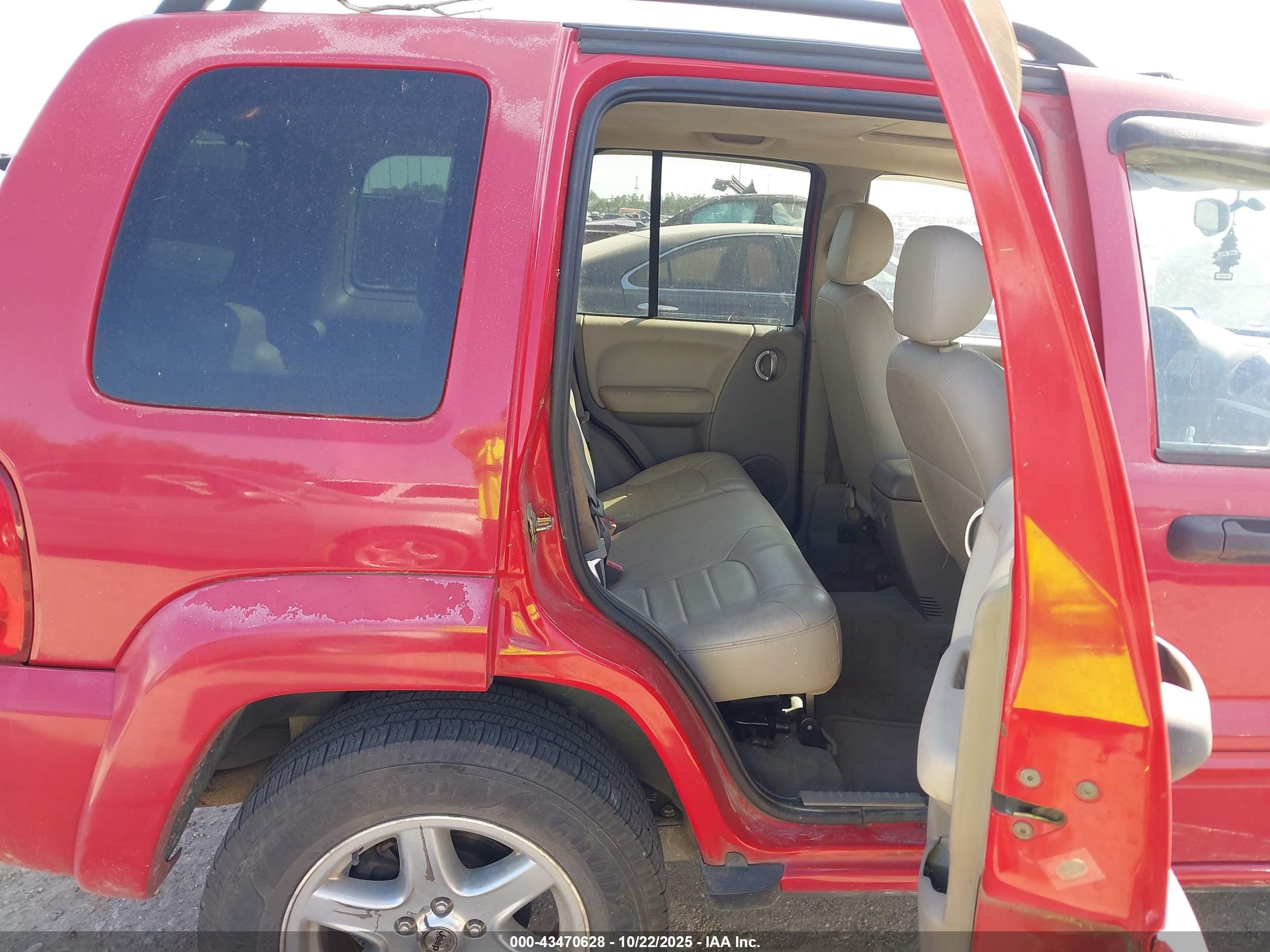 JEEP LIBERTY image 8