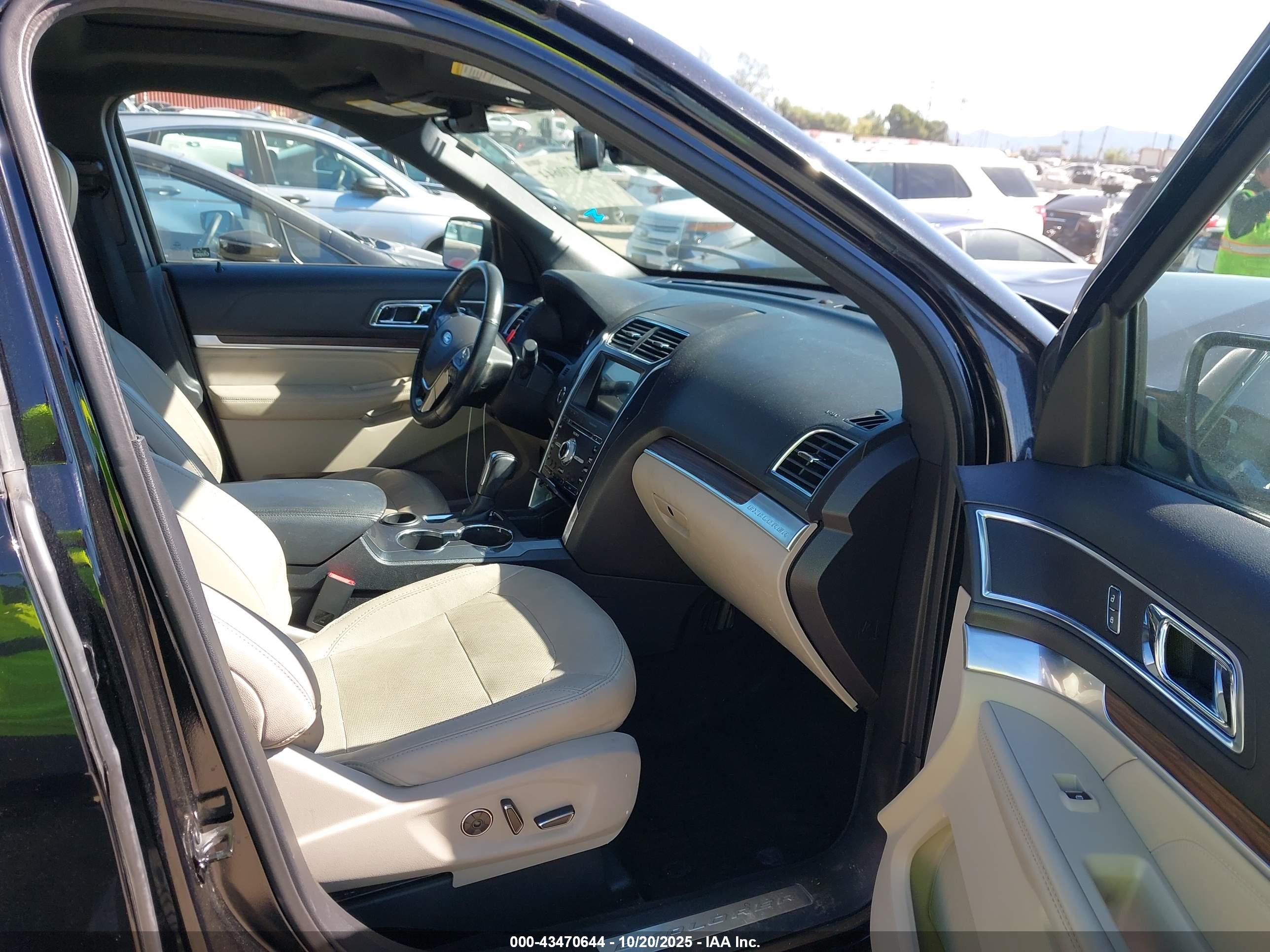 FORD EXPLORER image 5