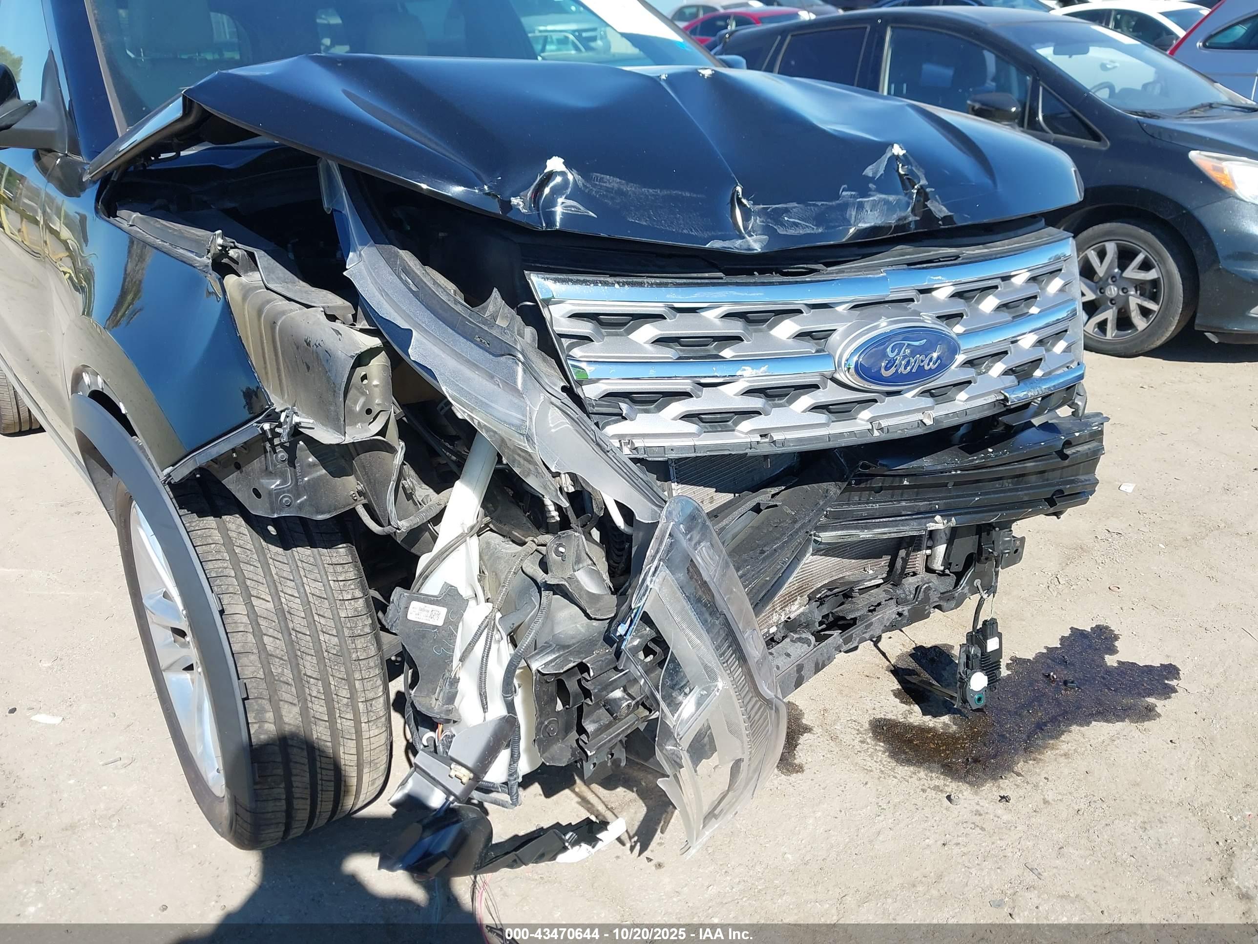 FORD EXPLORER image 6