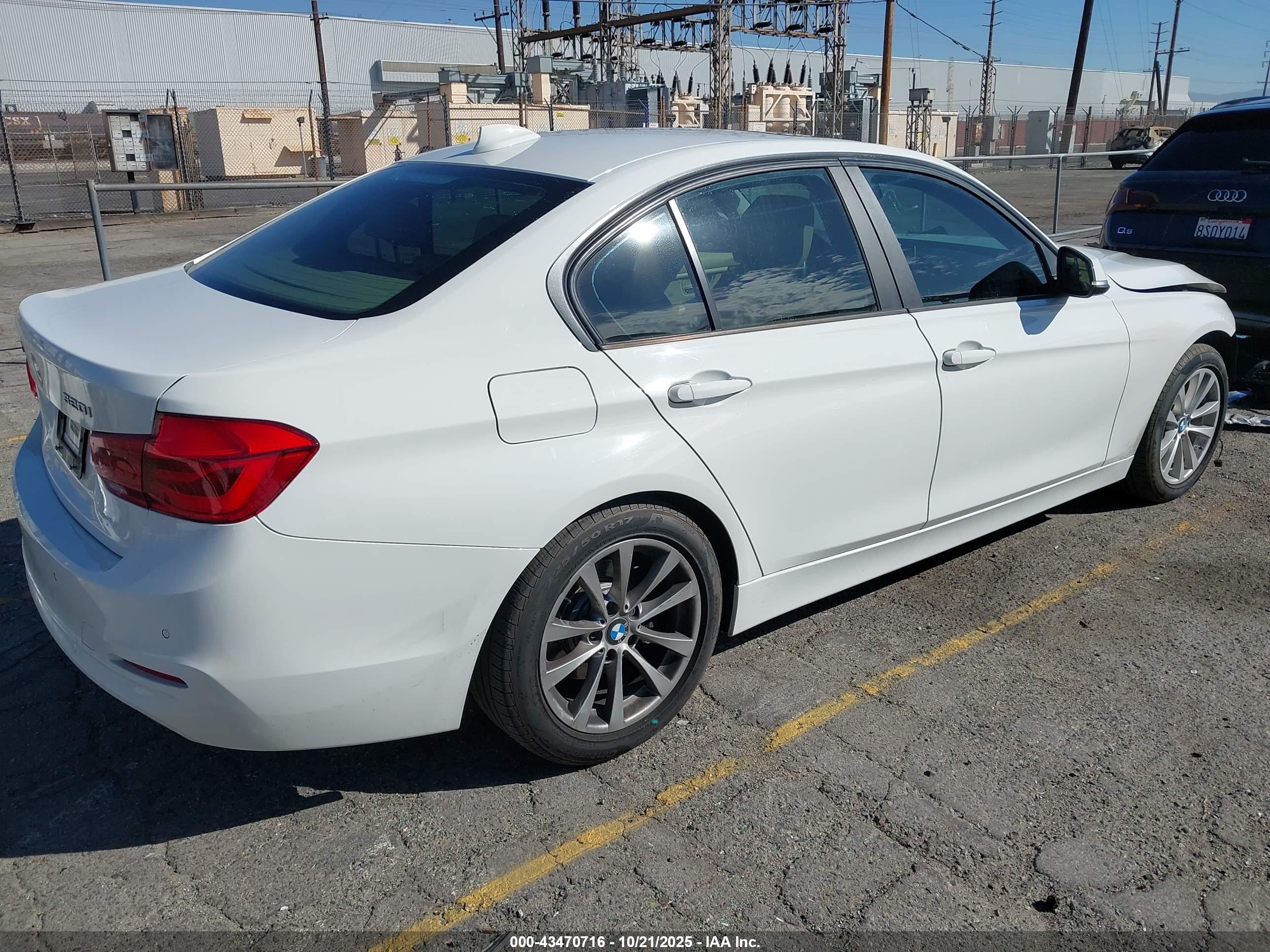 BMW 320I image 4