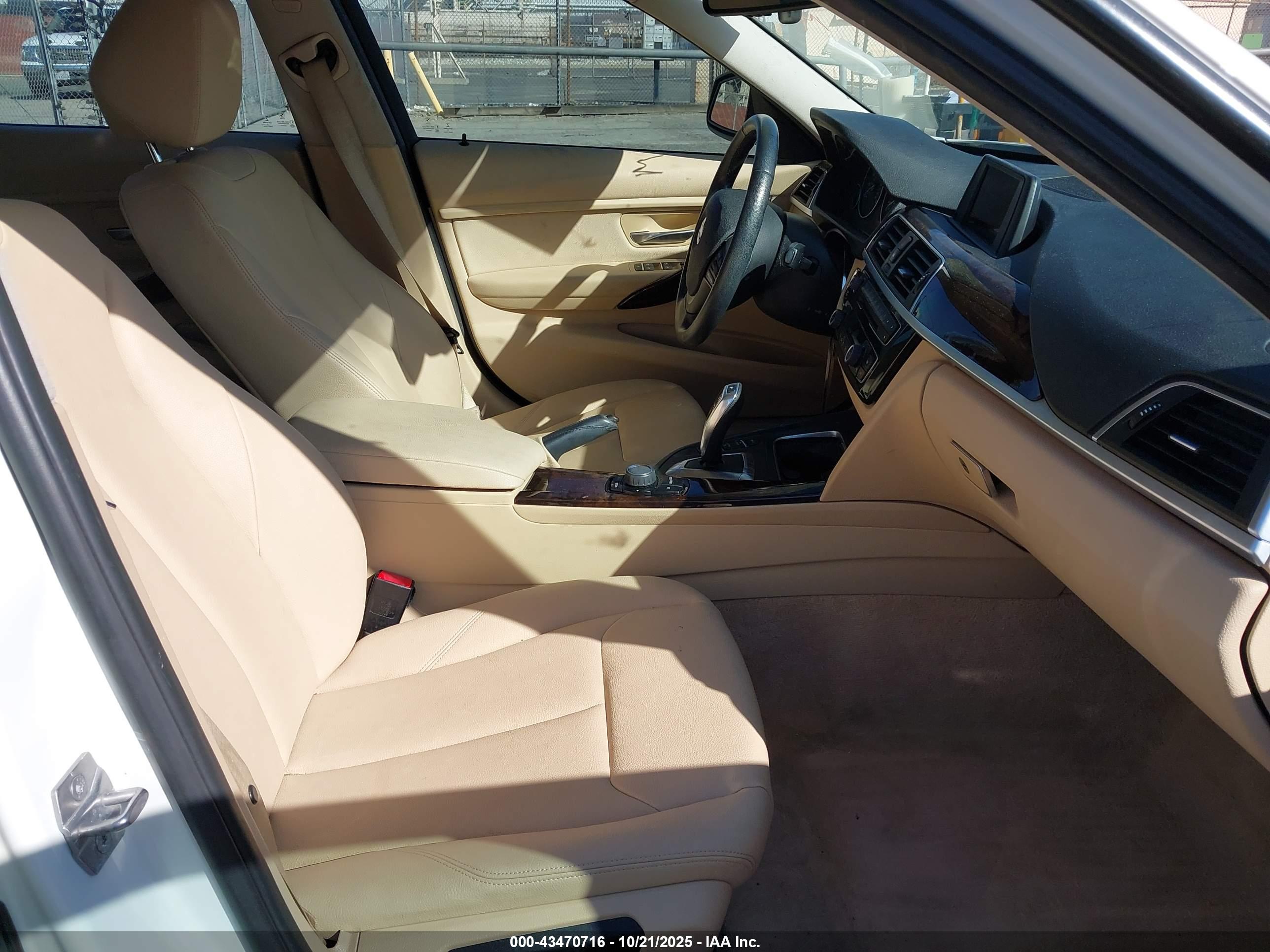 BMW 320I image 5