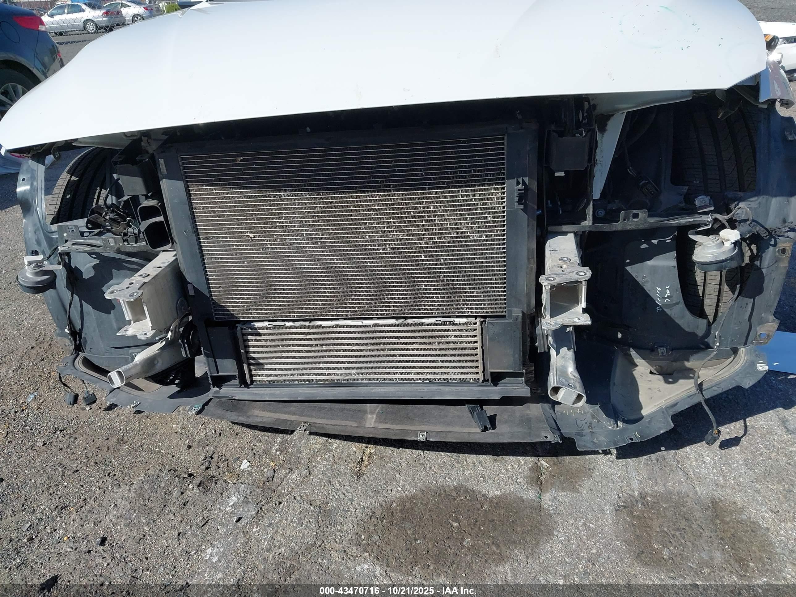 BMW 320I image 6