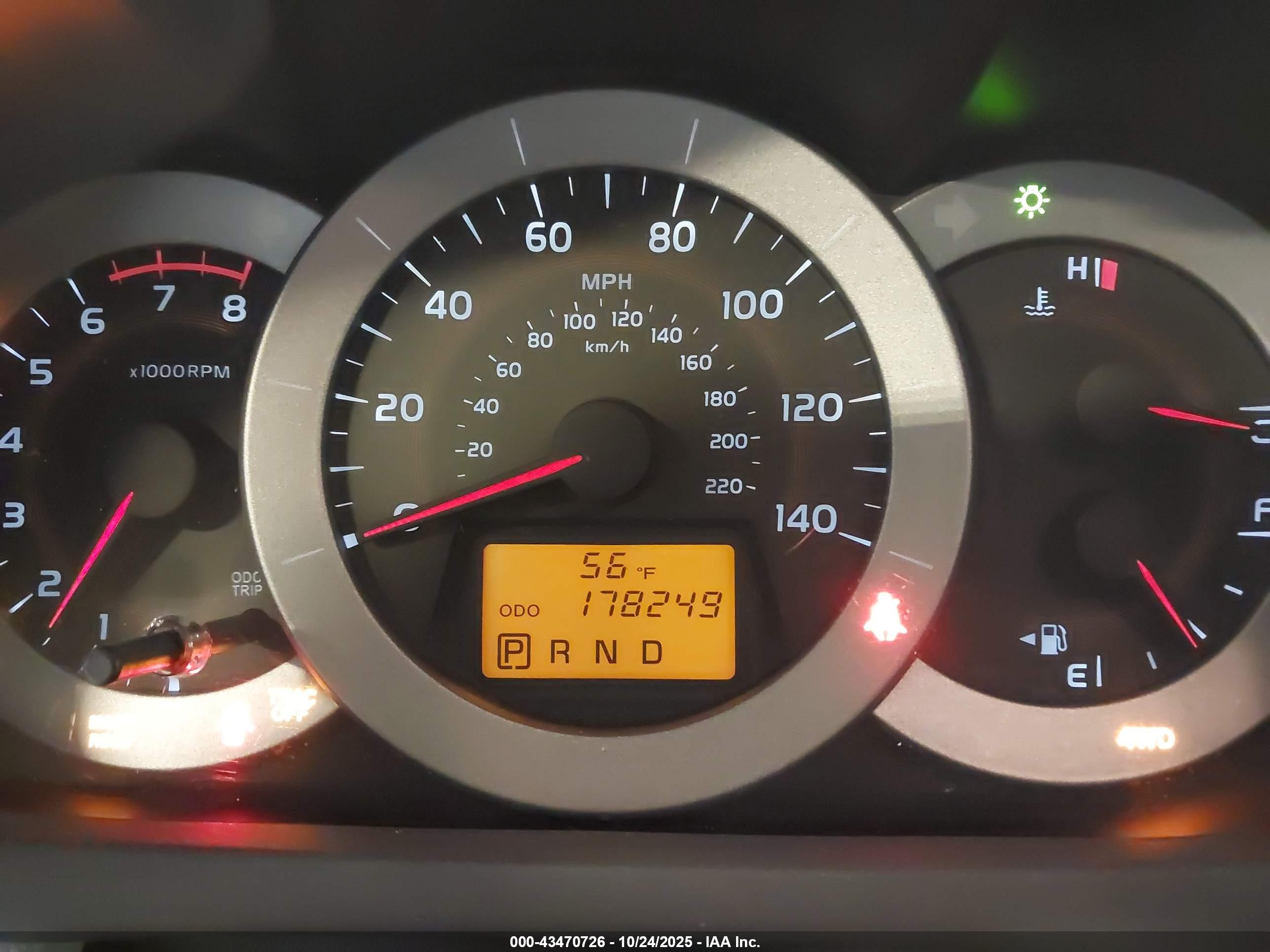 TOYOTA RAV4 image 7