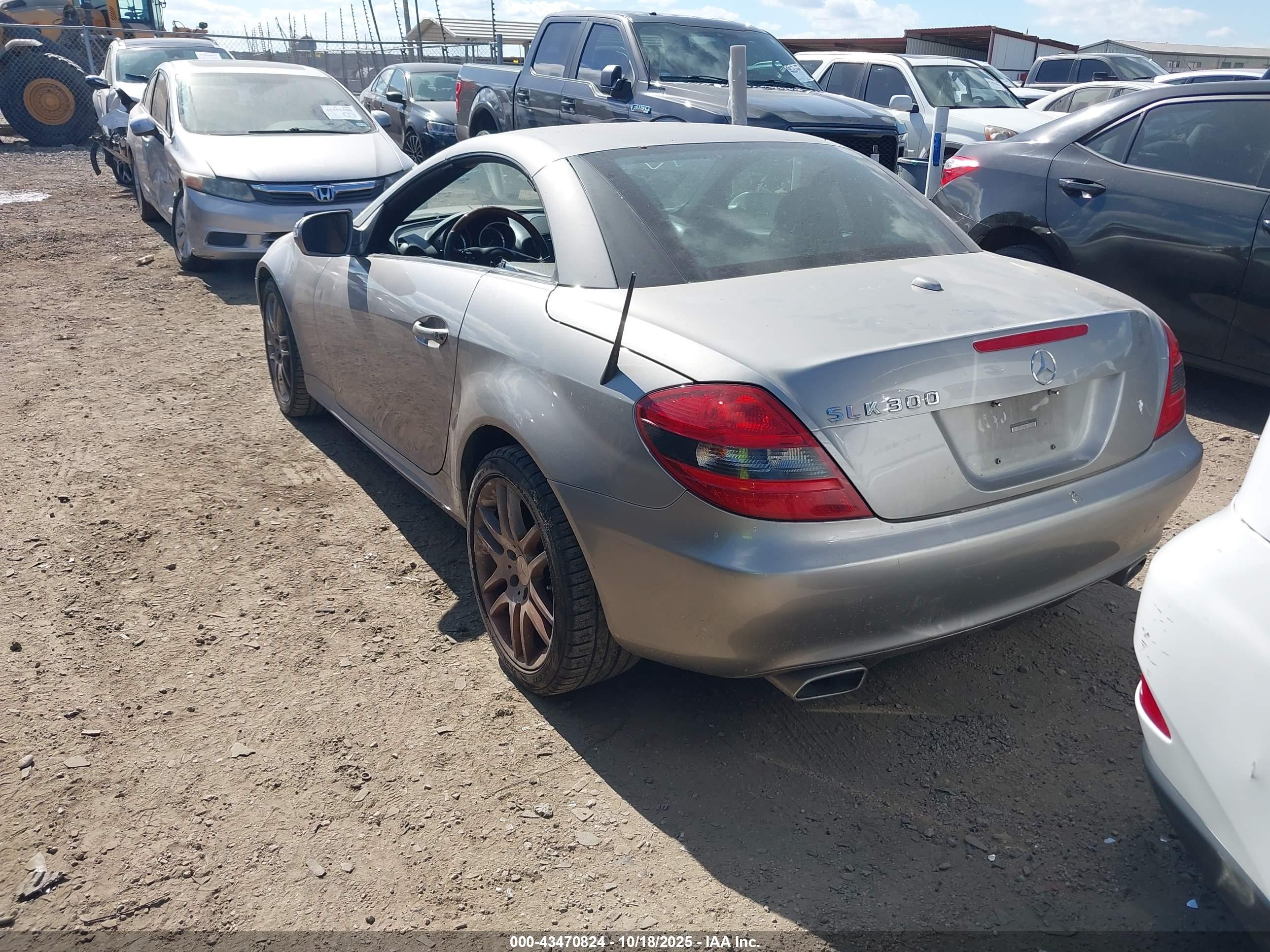 MERCEDES-BENZ SLK image 3