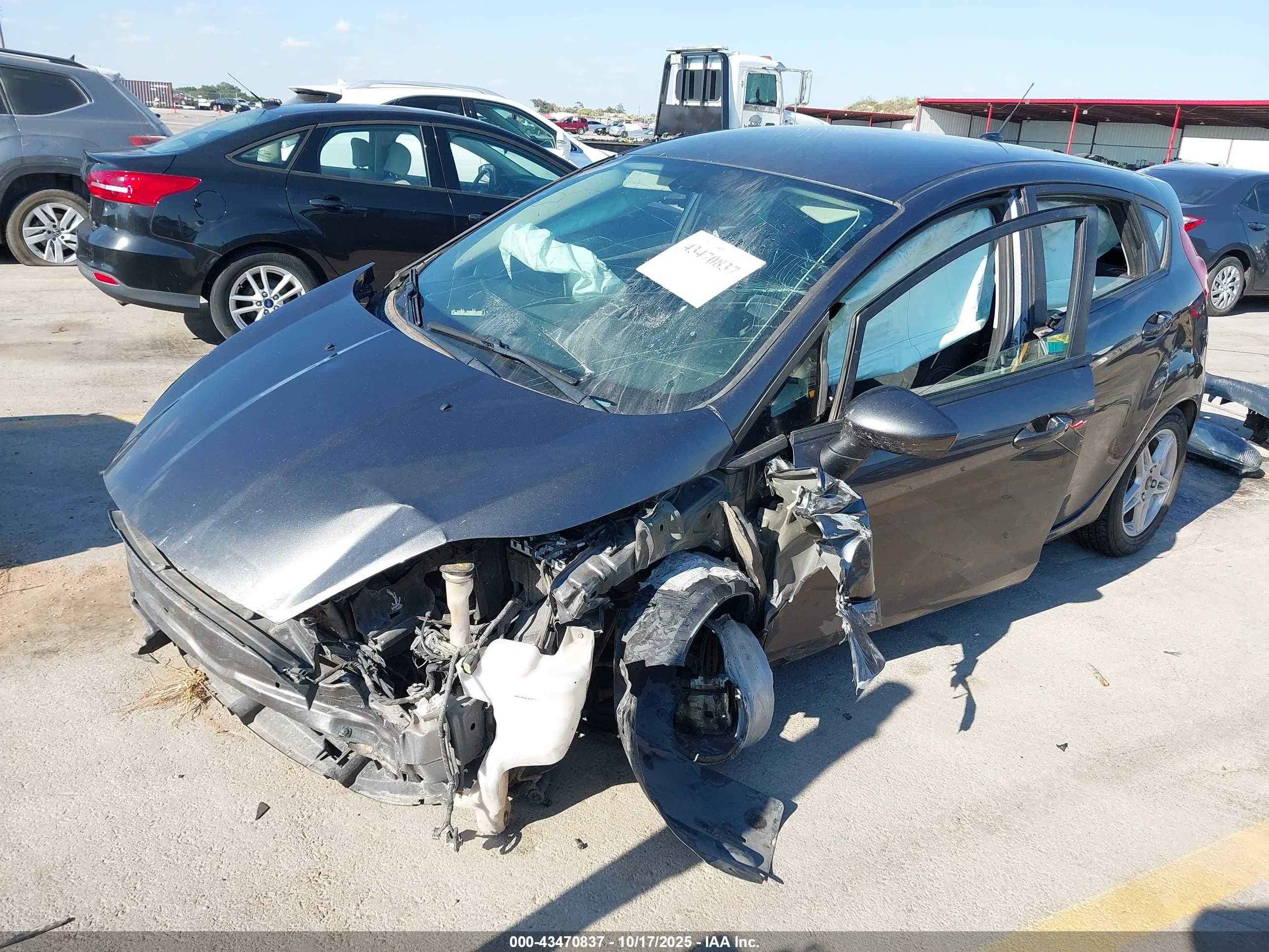 FORD FIESTA image 2
