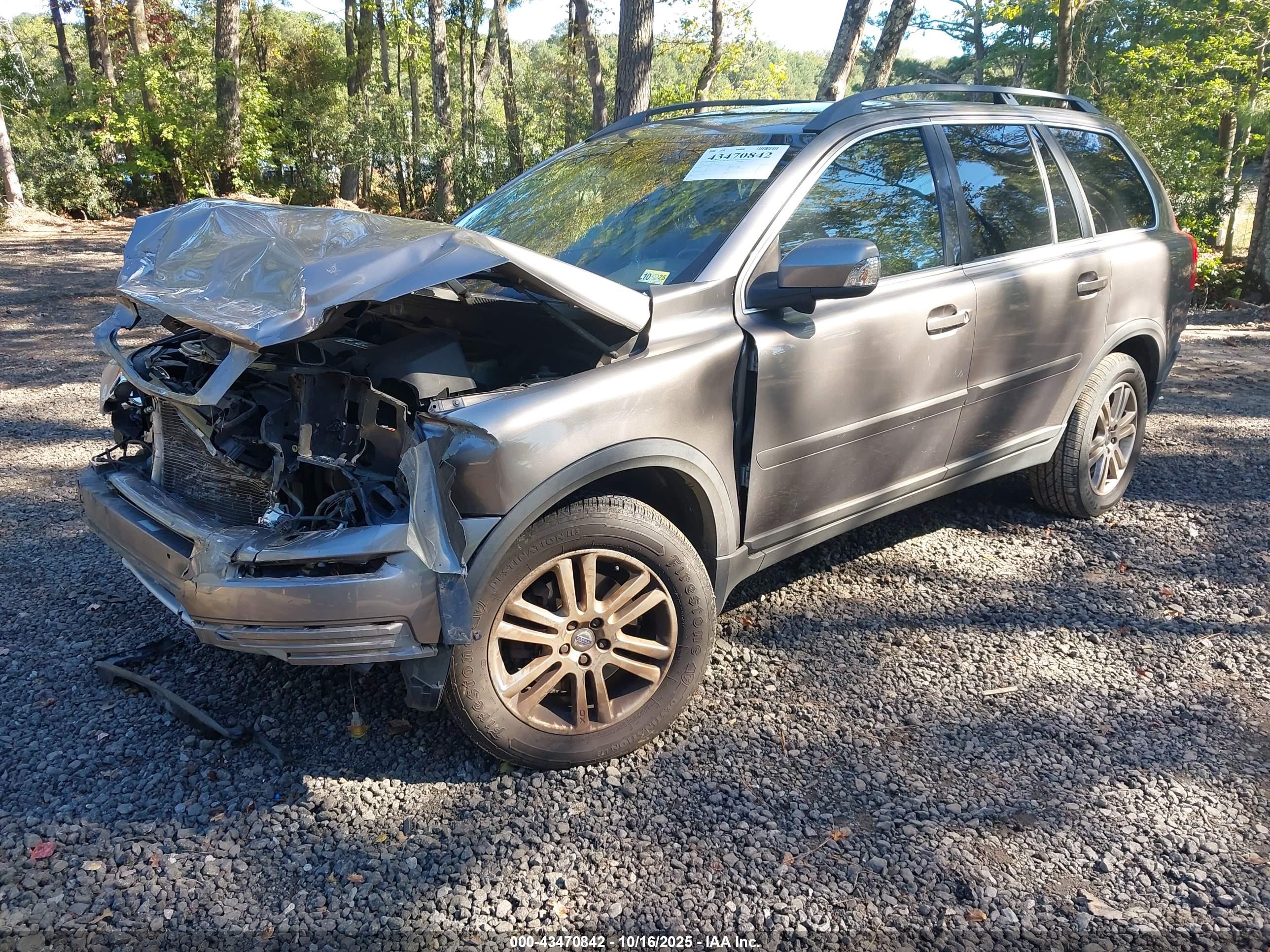 VOLVO XC90 image 2