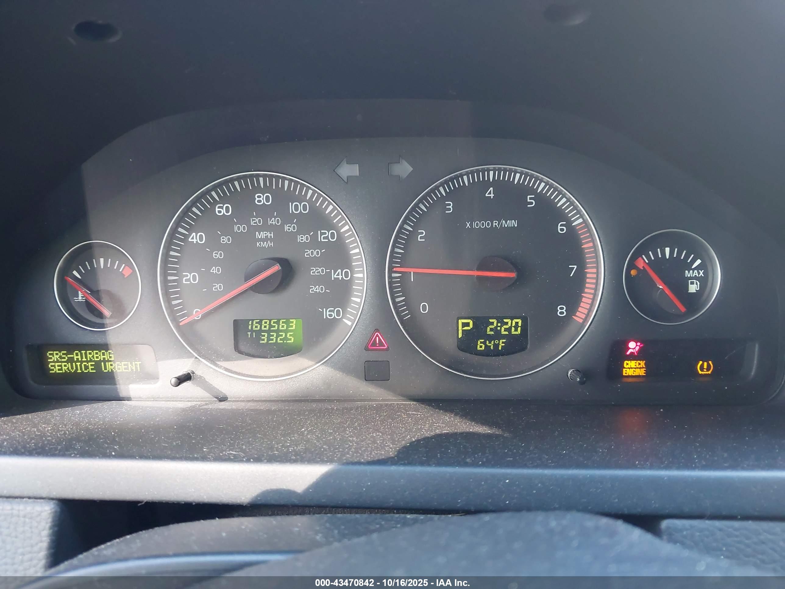 VOLVO XC90 image 7
