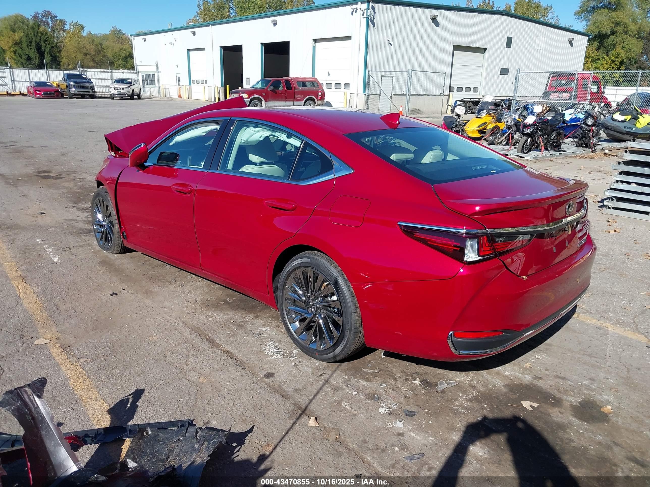 LEXUS ES image 3