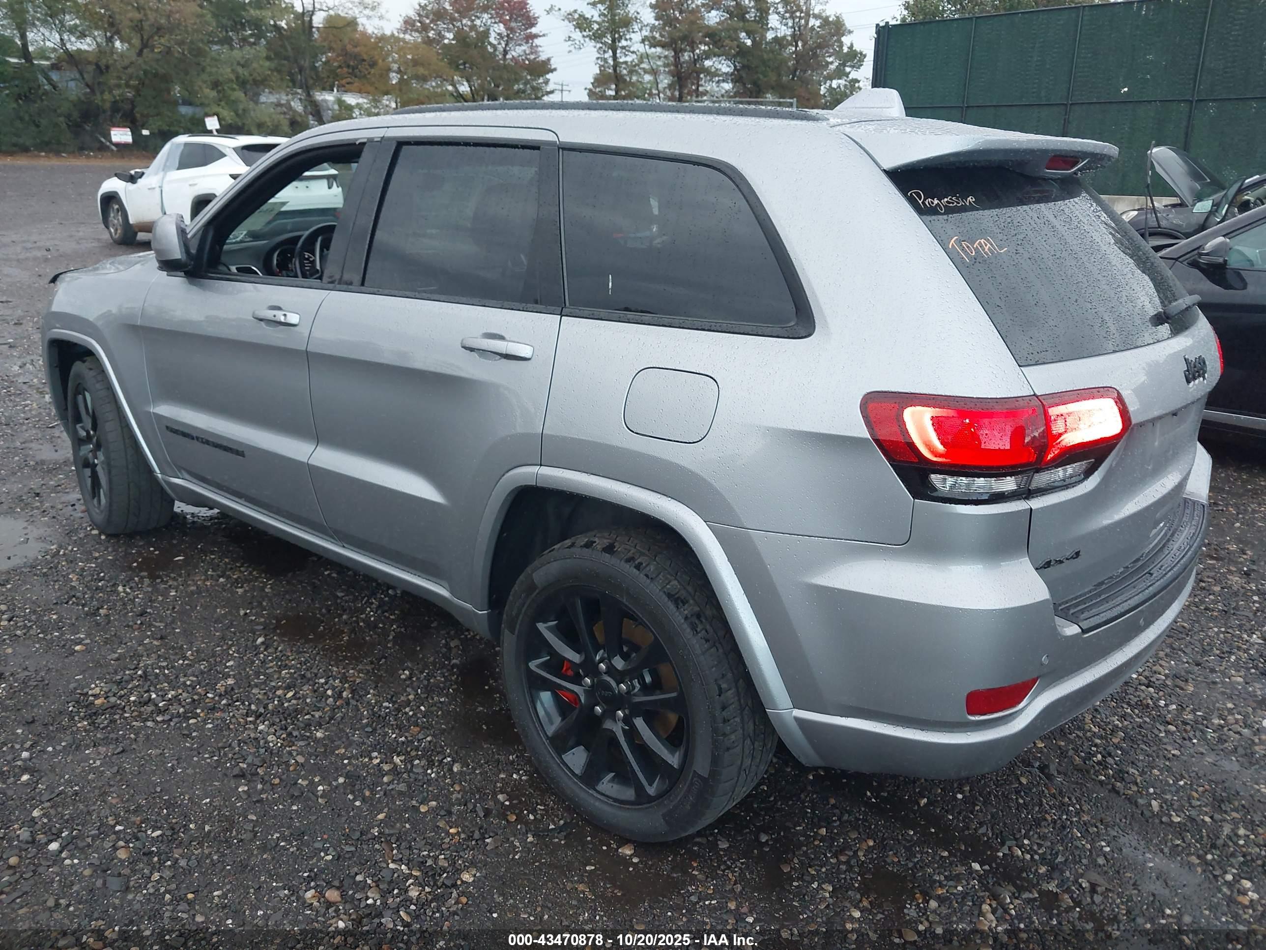 JEEP GRAND image 3