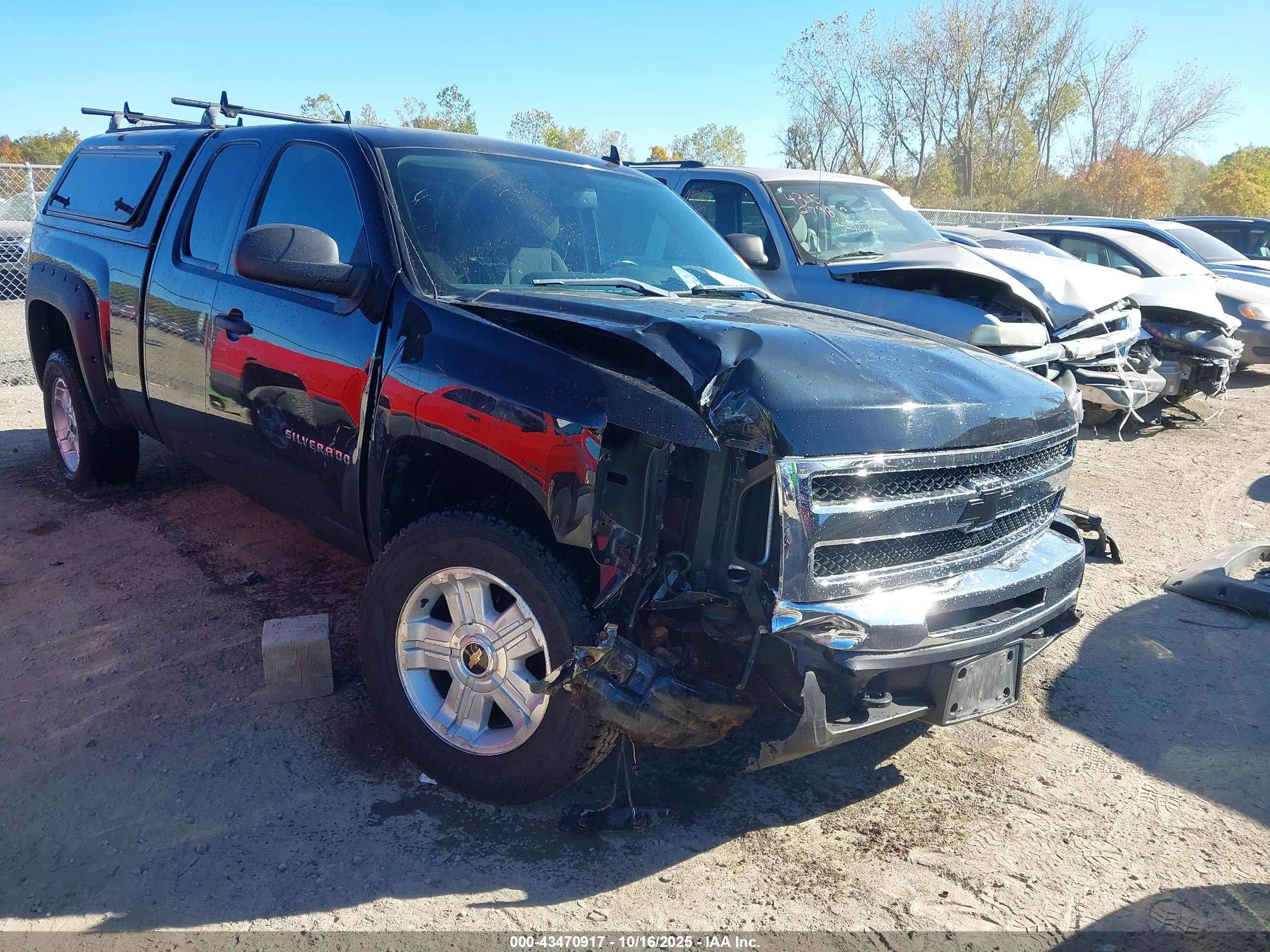 CHEVROLET SILVERADO image 6