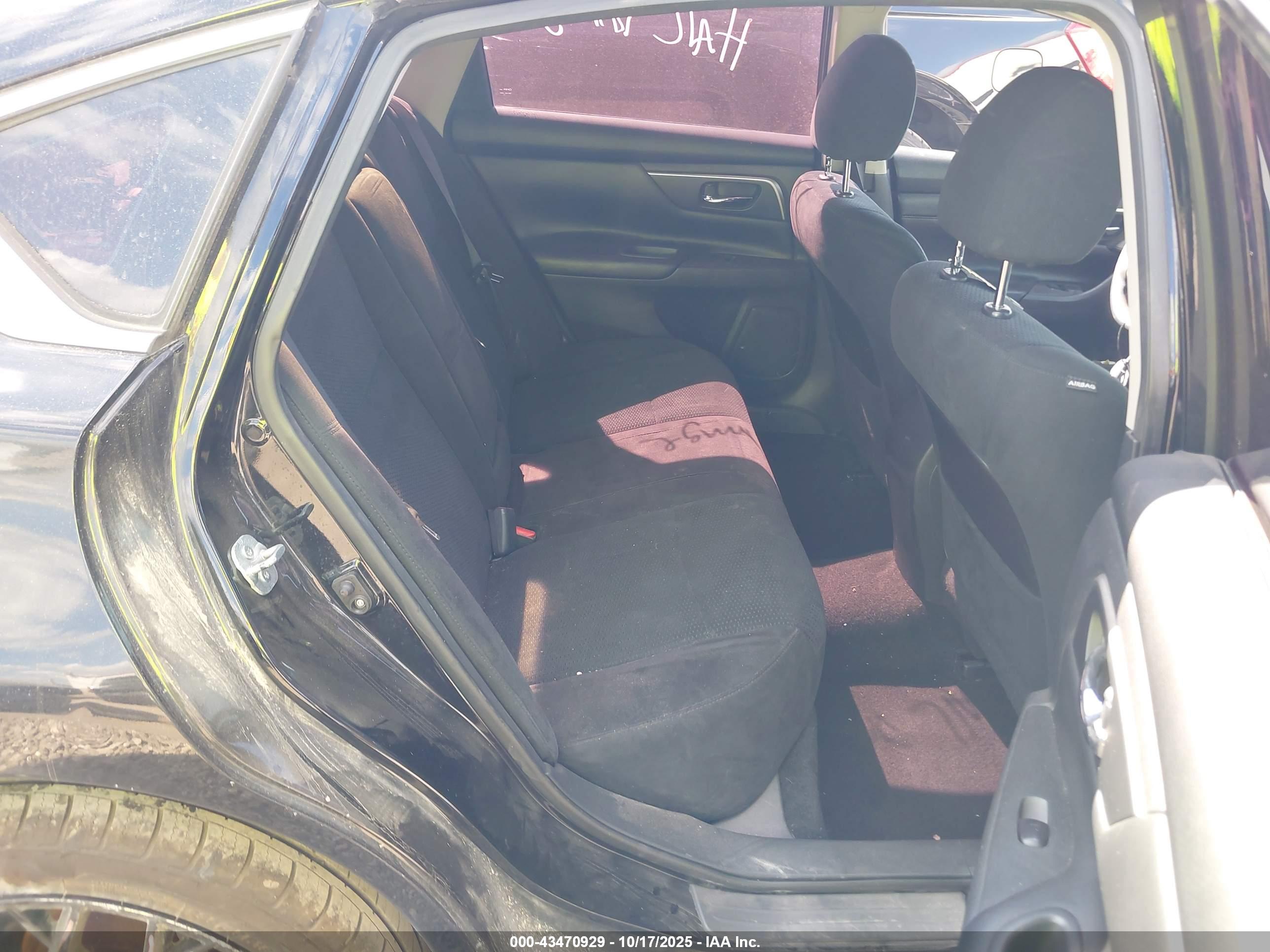 NISSAN ALTIMA image 8