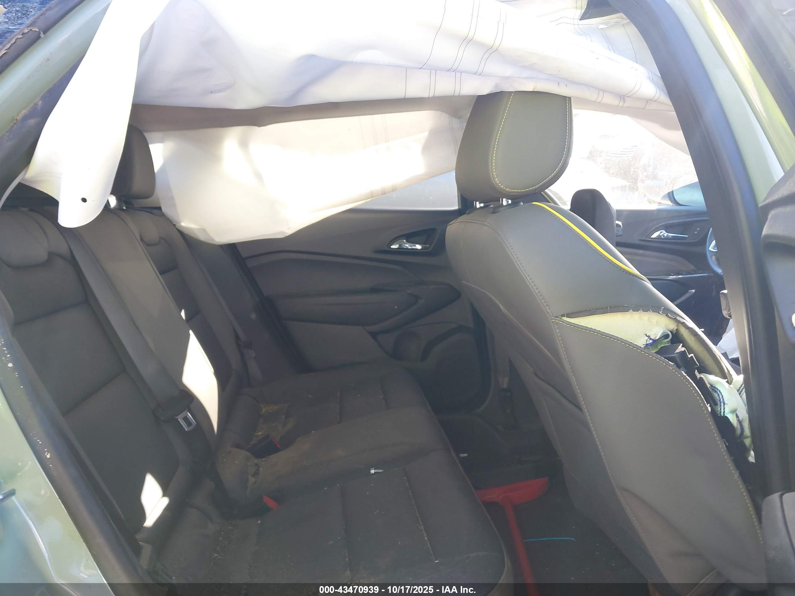 CHEVROLET TRAX image 8