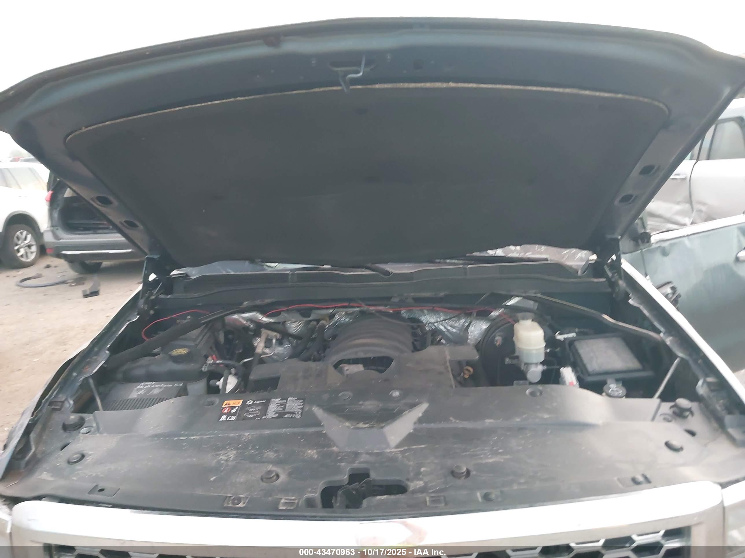 CHEVROLET SILVERADO image 10