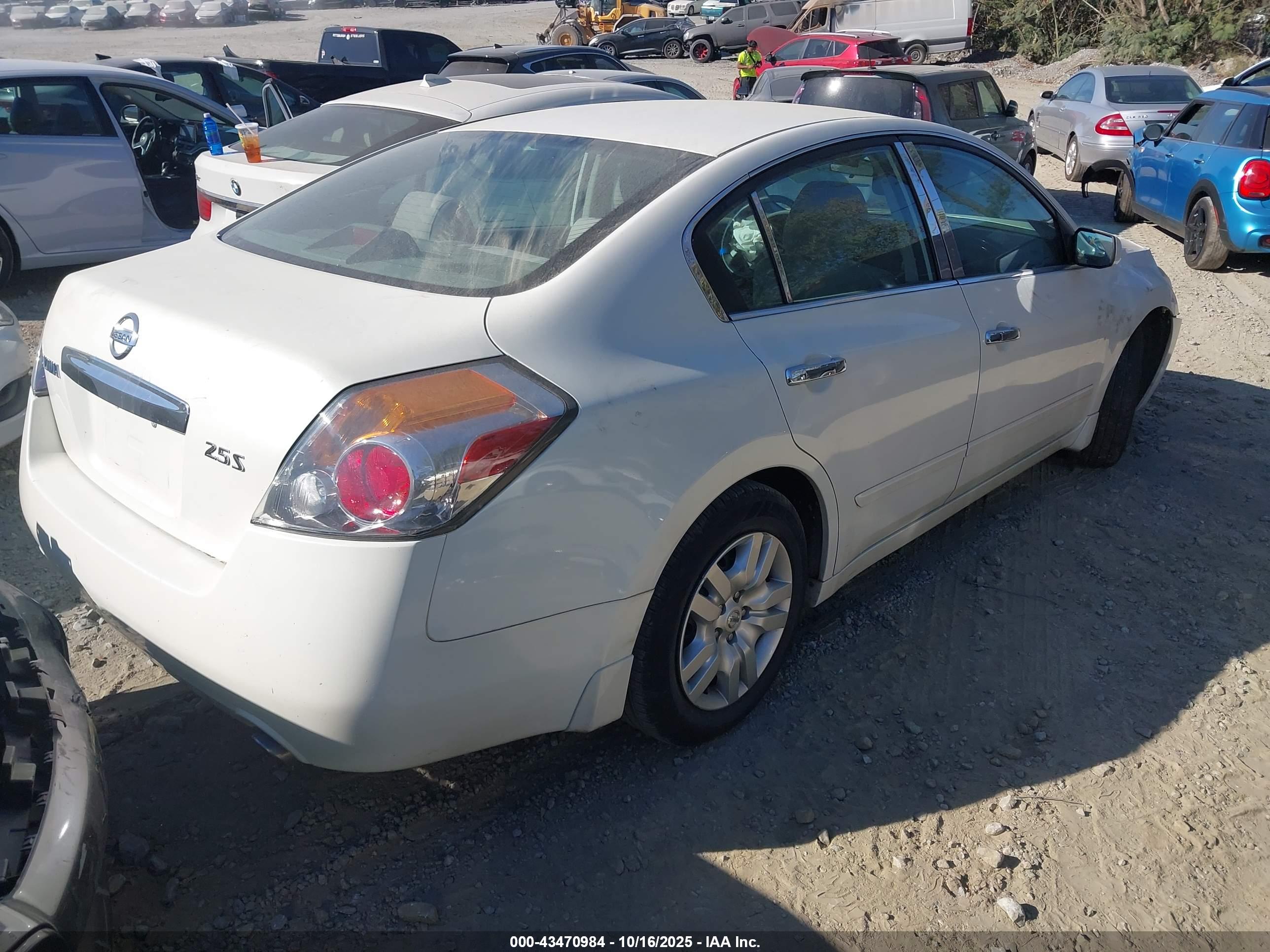 NISSAN ALTIMA image 4