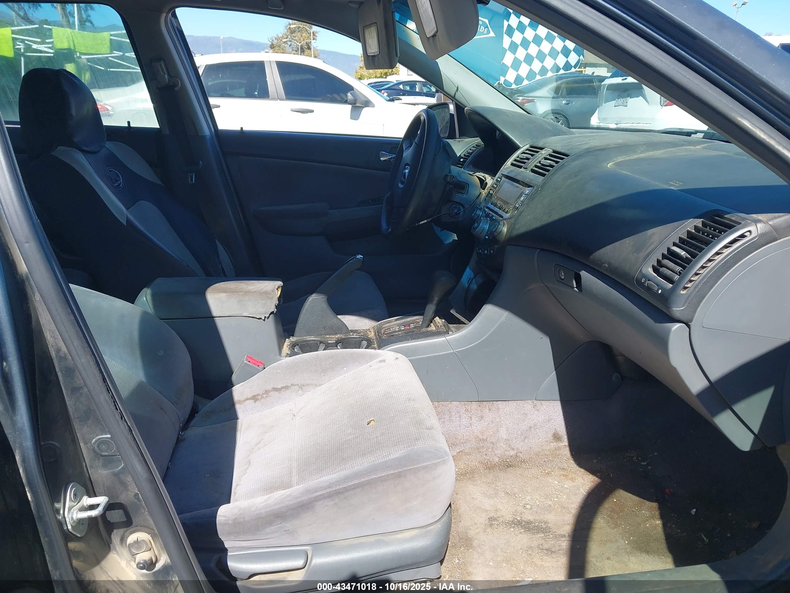 HONDA ACCORD image 5