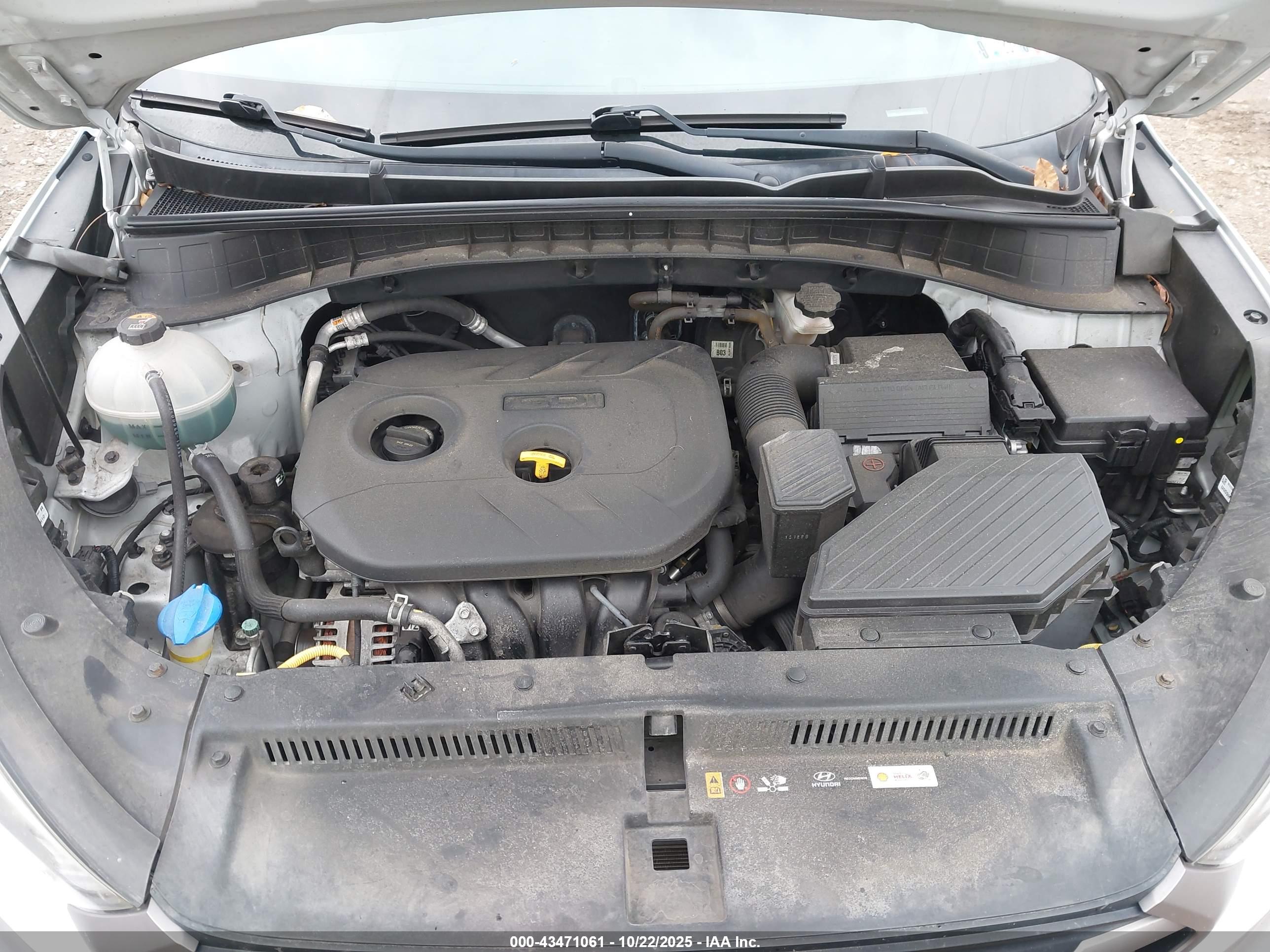HYUNDAI TUCSON image 10