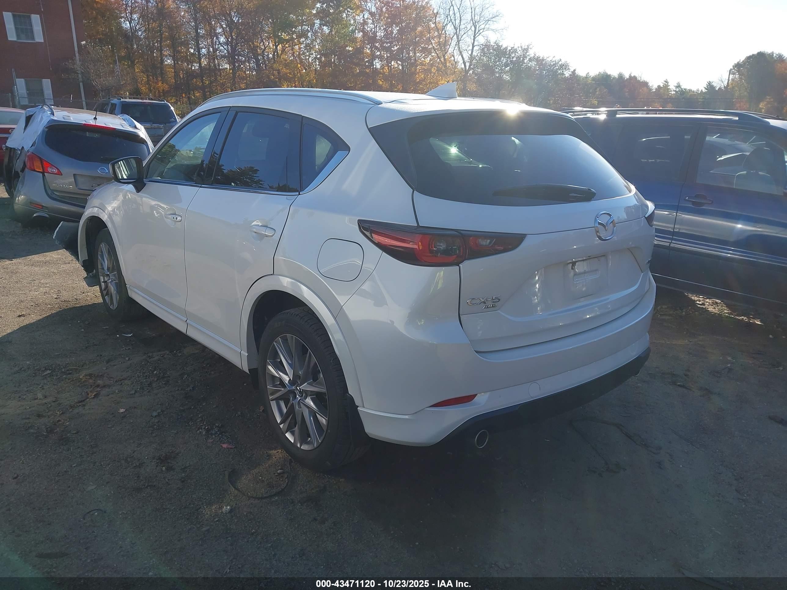 MAZDA CX-5 image 3