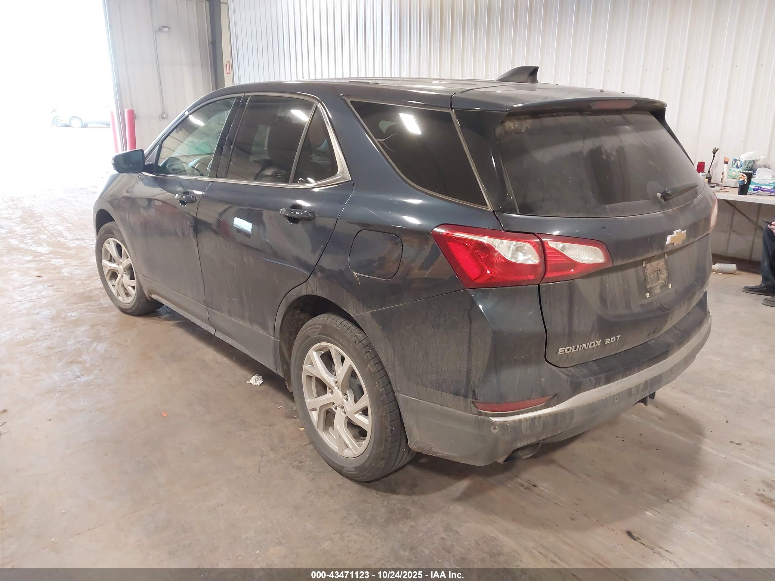 CHEVROLET EQUINOX image 3
